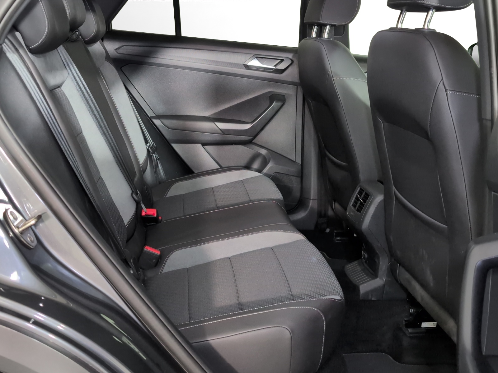 VW T-Roc 2.0 TSI Sport DSG 4Motion-image-8