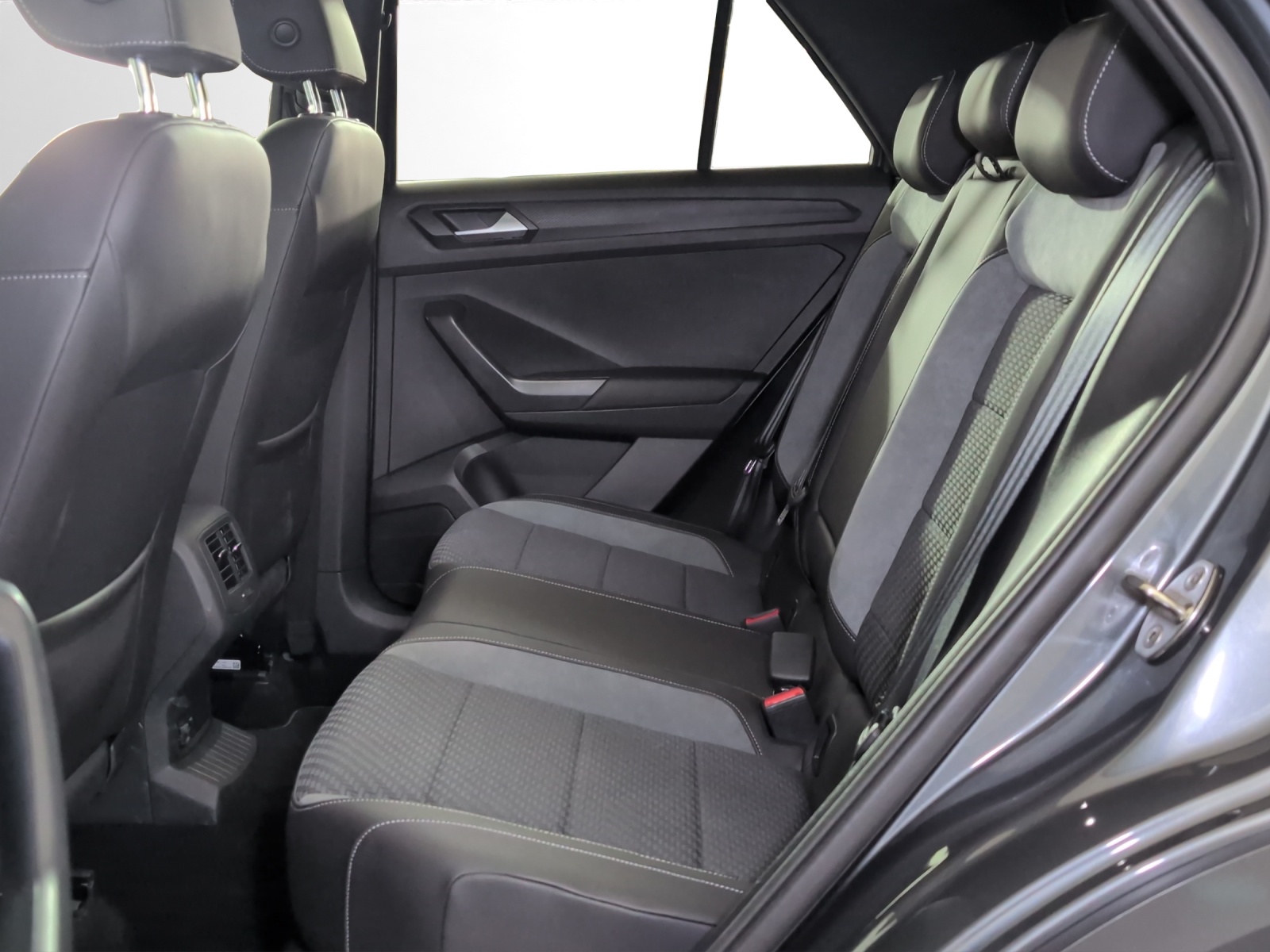 VW T-Roc 2.0 TSI Sport DSG 4Motion-image-7