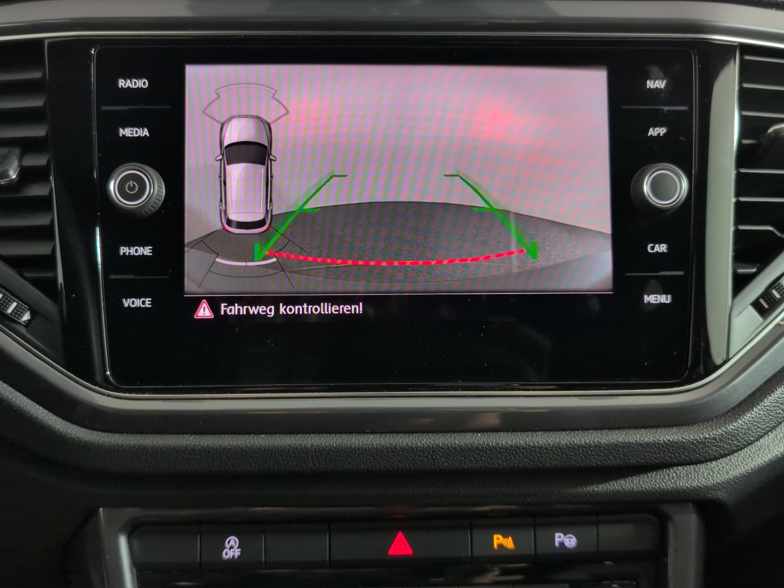 VW T-Roc 2.0 TSI Sport DSG 4Motion-image-12