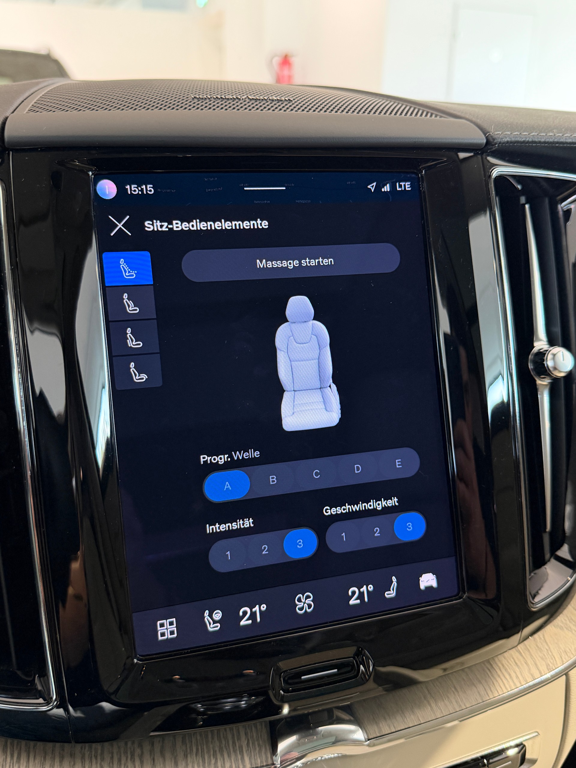VOLVO XC60 T6 eAWD PluginHybrid Inscription Geartronic-image-11