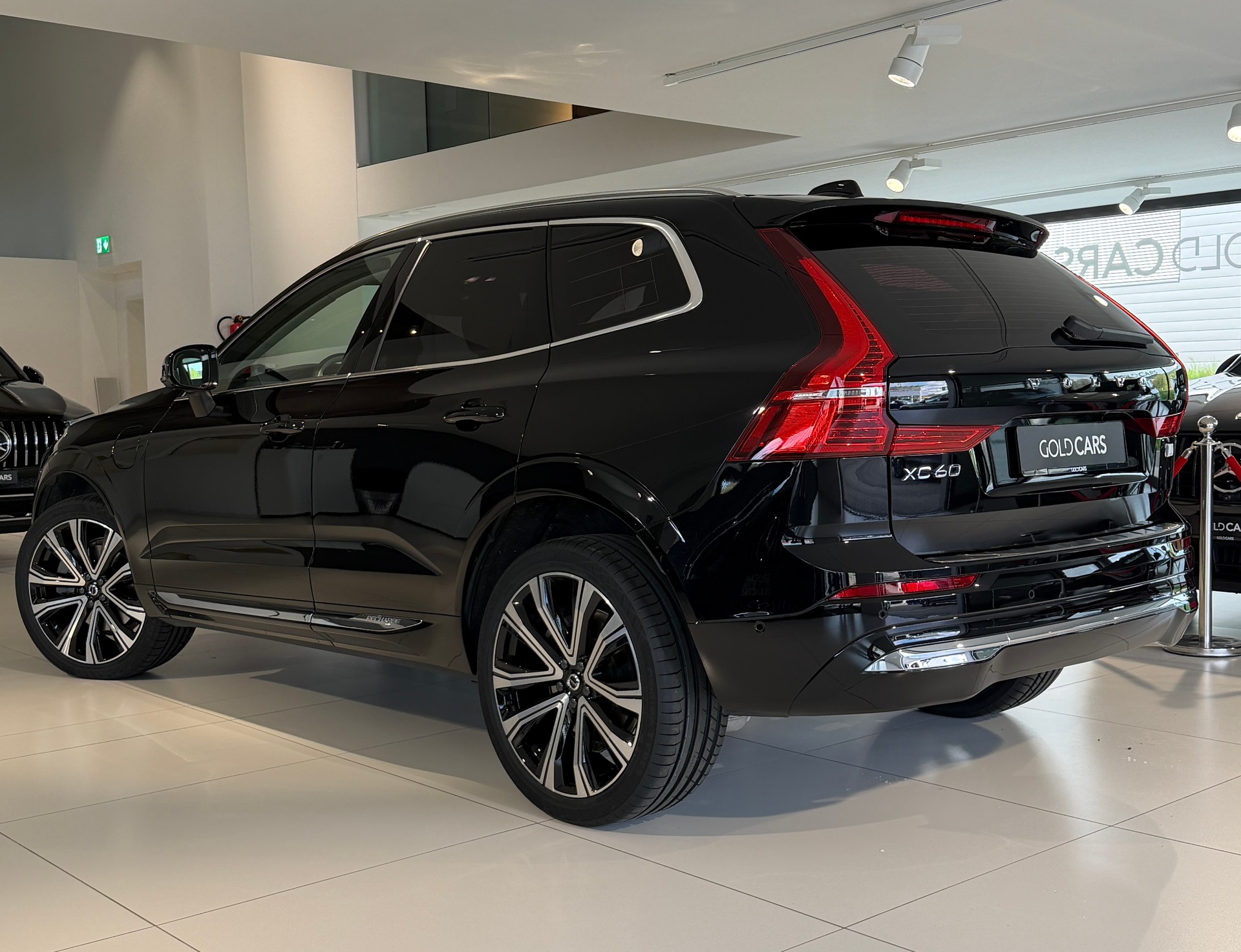 VOLVO XC60 T6 eAWD PluginHybrid Inscription Geartronic-image-3