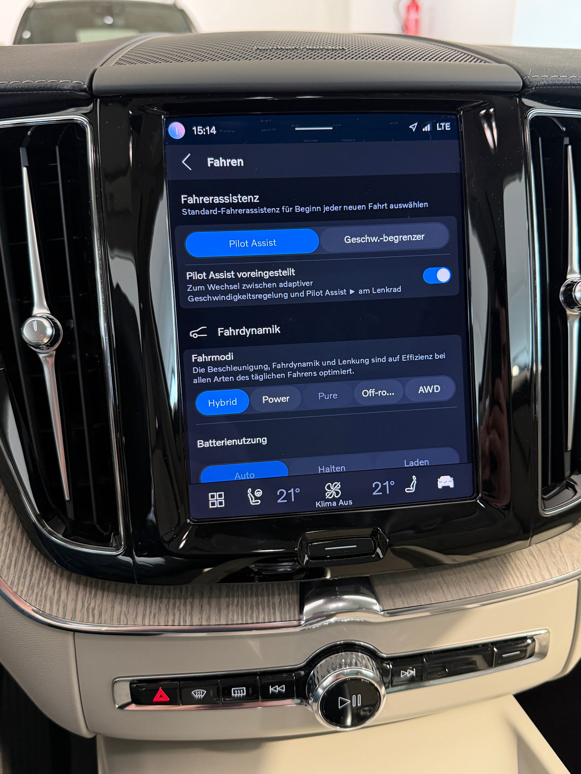 VOLVO XC60 T6 eAWD PluginHybrid Inscription Geartronic-image-13