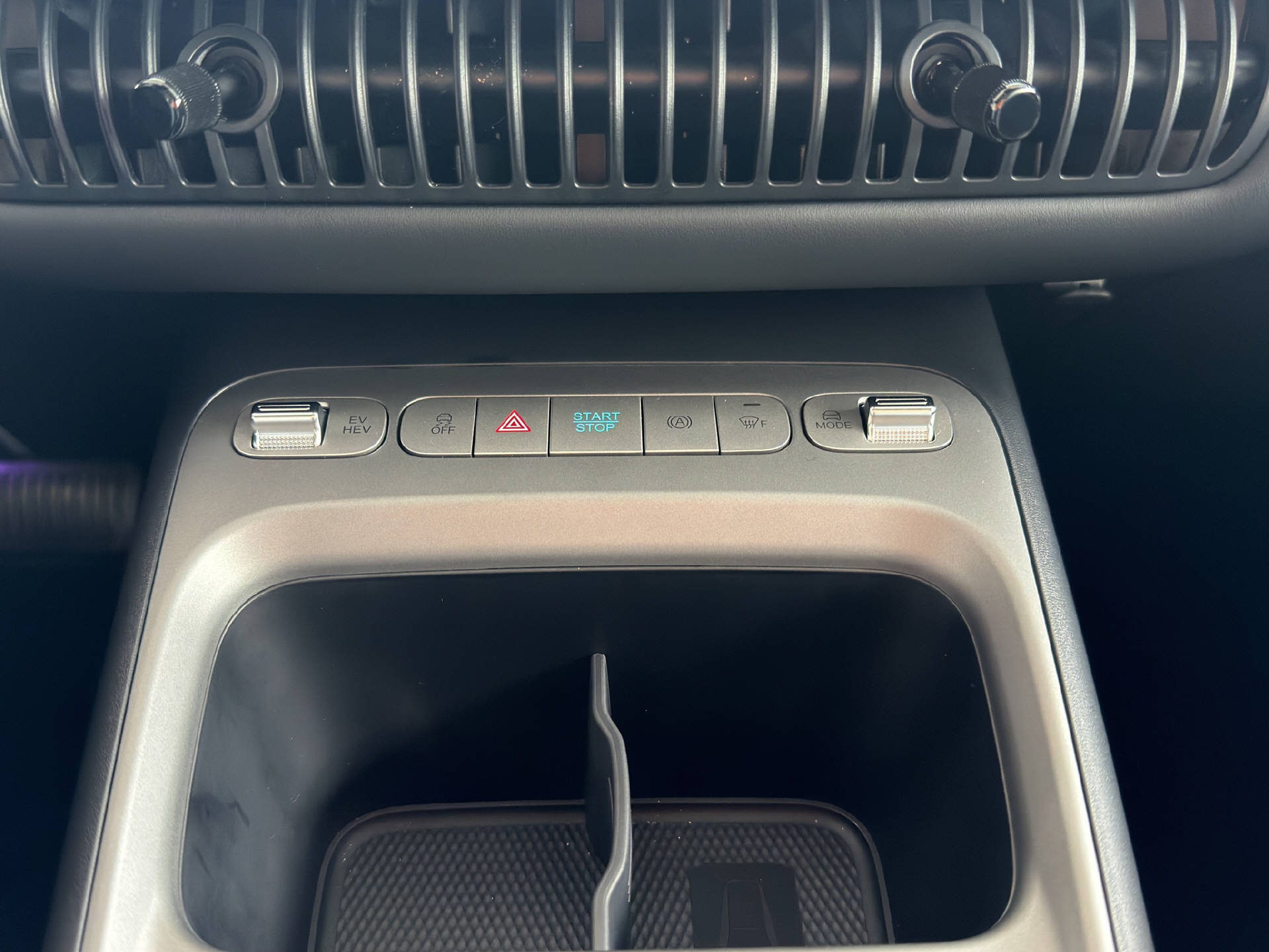 BYD Dolphin G DM-i Comfort-image-17