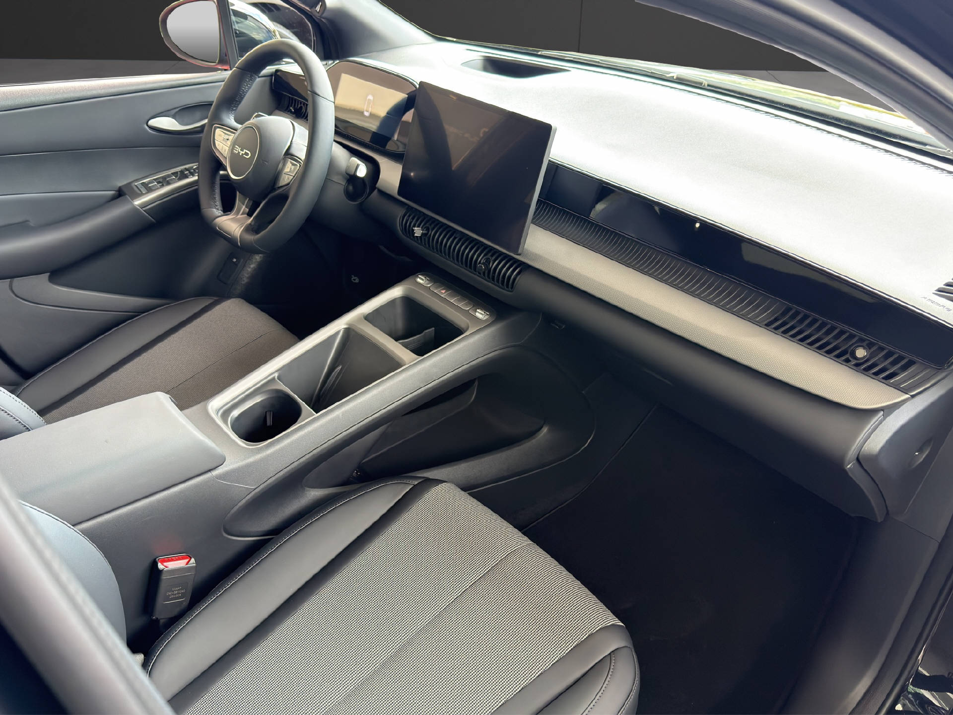 BYD Dolphin G DM-i Comfort-image-10