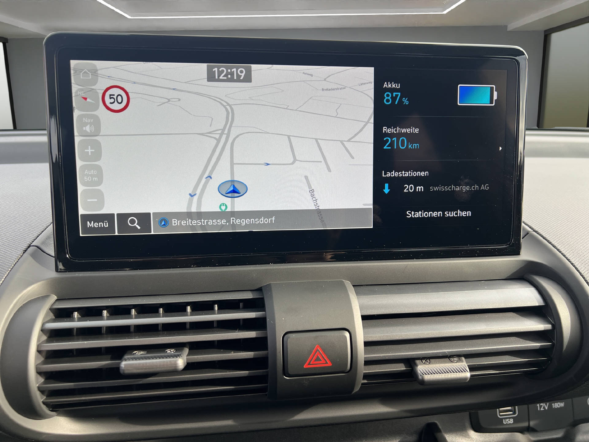 HYUNDAI Inster Electric Amplia 42kWh-image-11