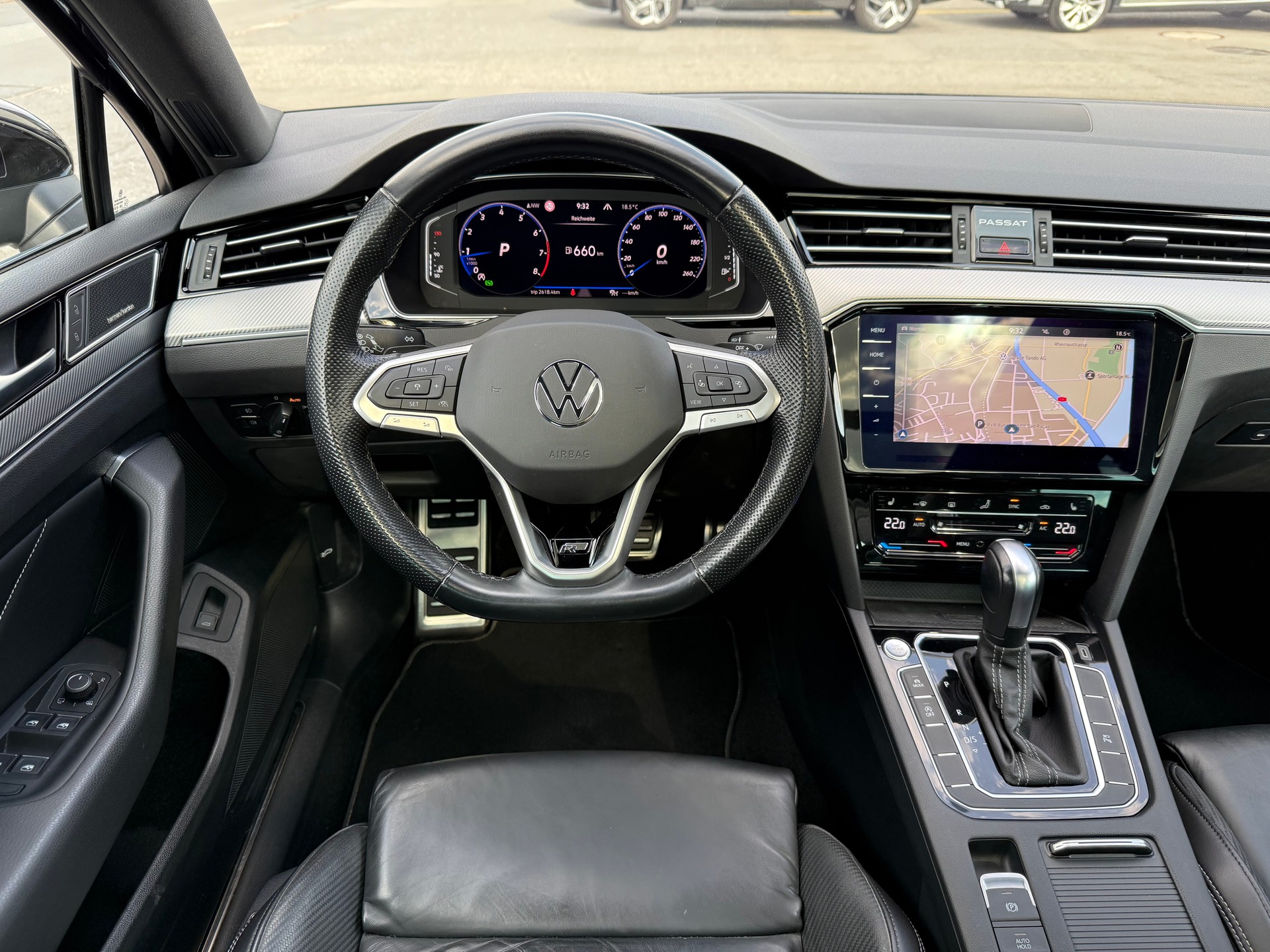 VW Passat Variant 2.0 TSI Elegance DSG 4m *R-Line*-image-20