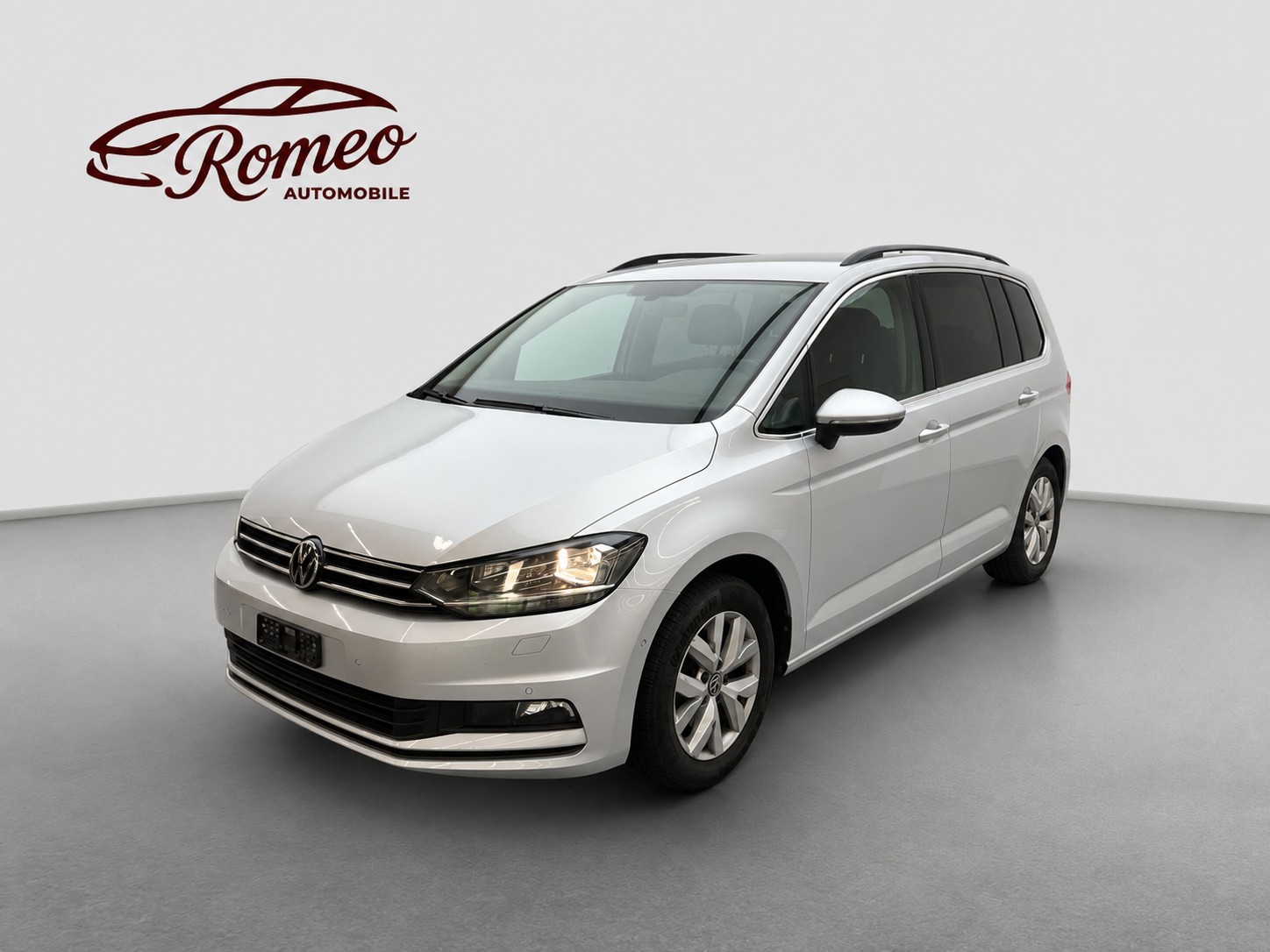 VW Touran 2.0 TDI BlueMotion Technology Comfortline DSG ** Frisch ab MFK und Service ** CH-Auto ** 1. Hand **-image-0