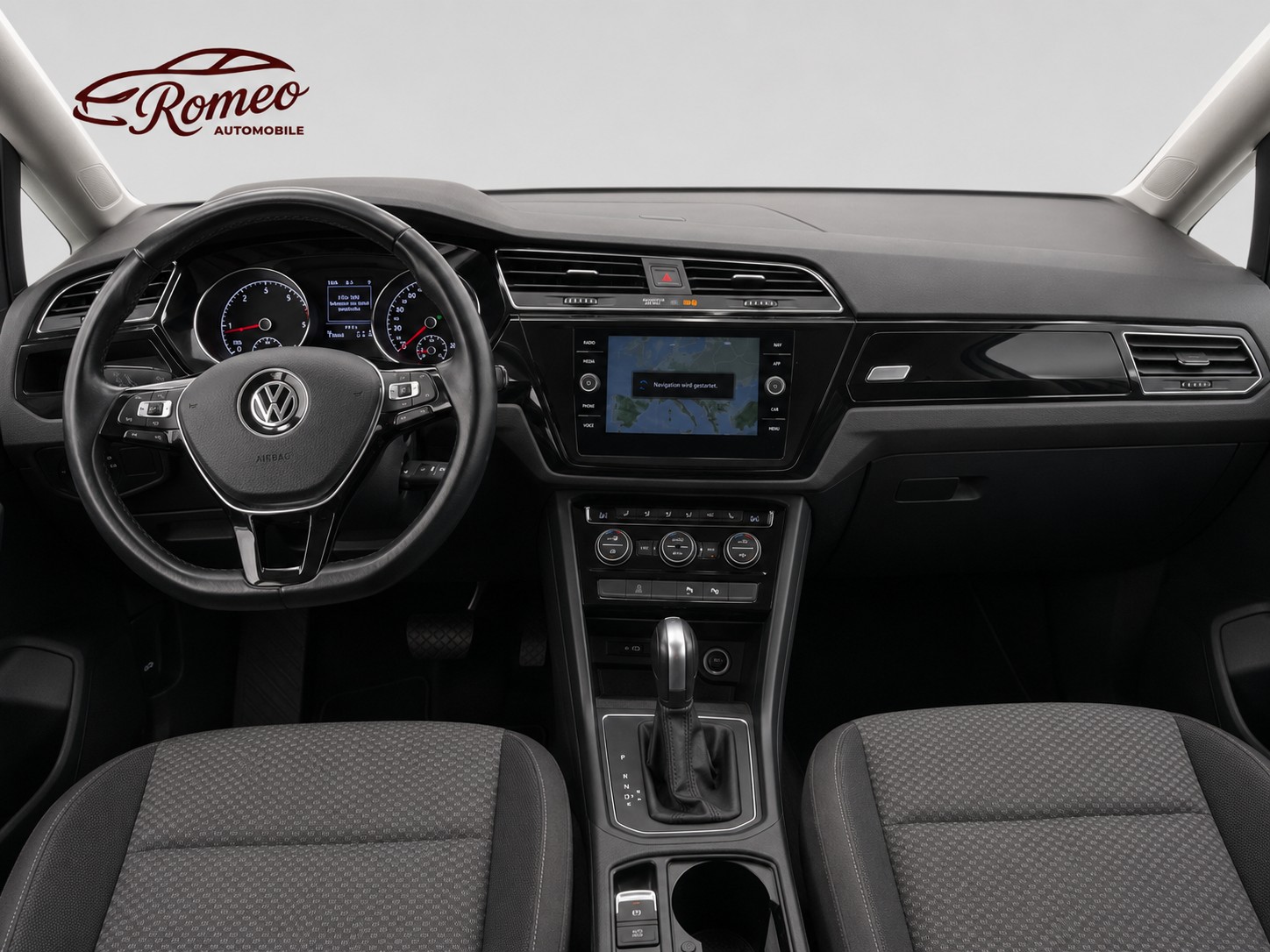 VW Touran 2.0 TDI BlueMotion Technology Comfortline DSG ** Frisch ab MFK und Service ** CH-Auto ** 1. Hand **-image-4
