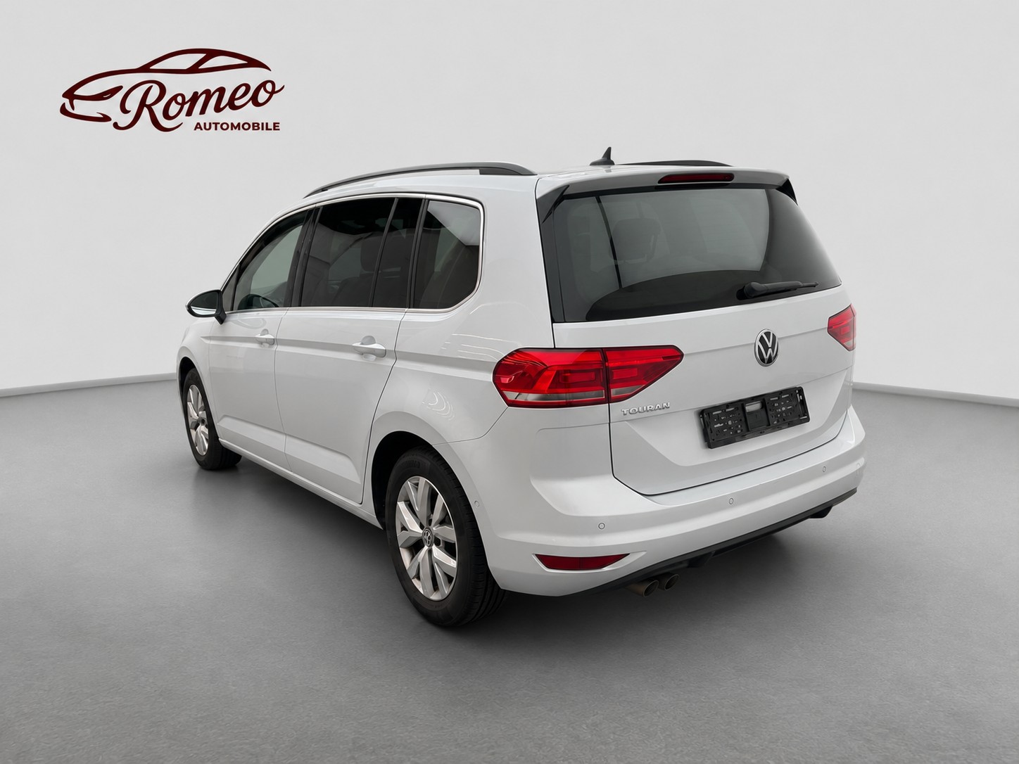VW Touran 2.0 TDI BlueMotion Technology Comfortline DSG ** Frisch ab MFK und Service ** CH-Auto ** 1. Hand **-image-1