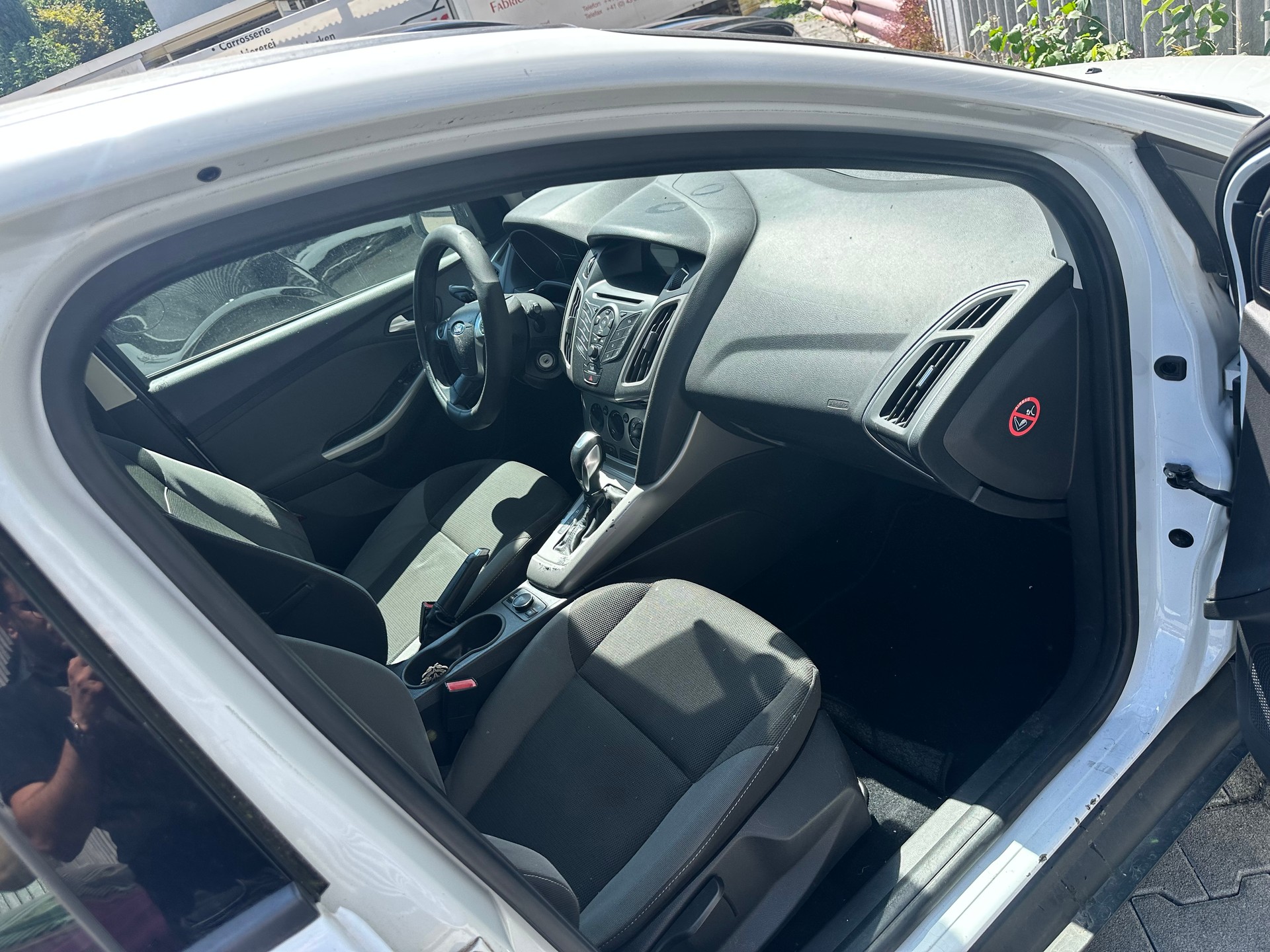 FORD Focus 1.6i VCT Titanium PowerShift-image-4