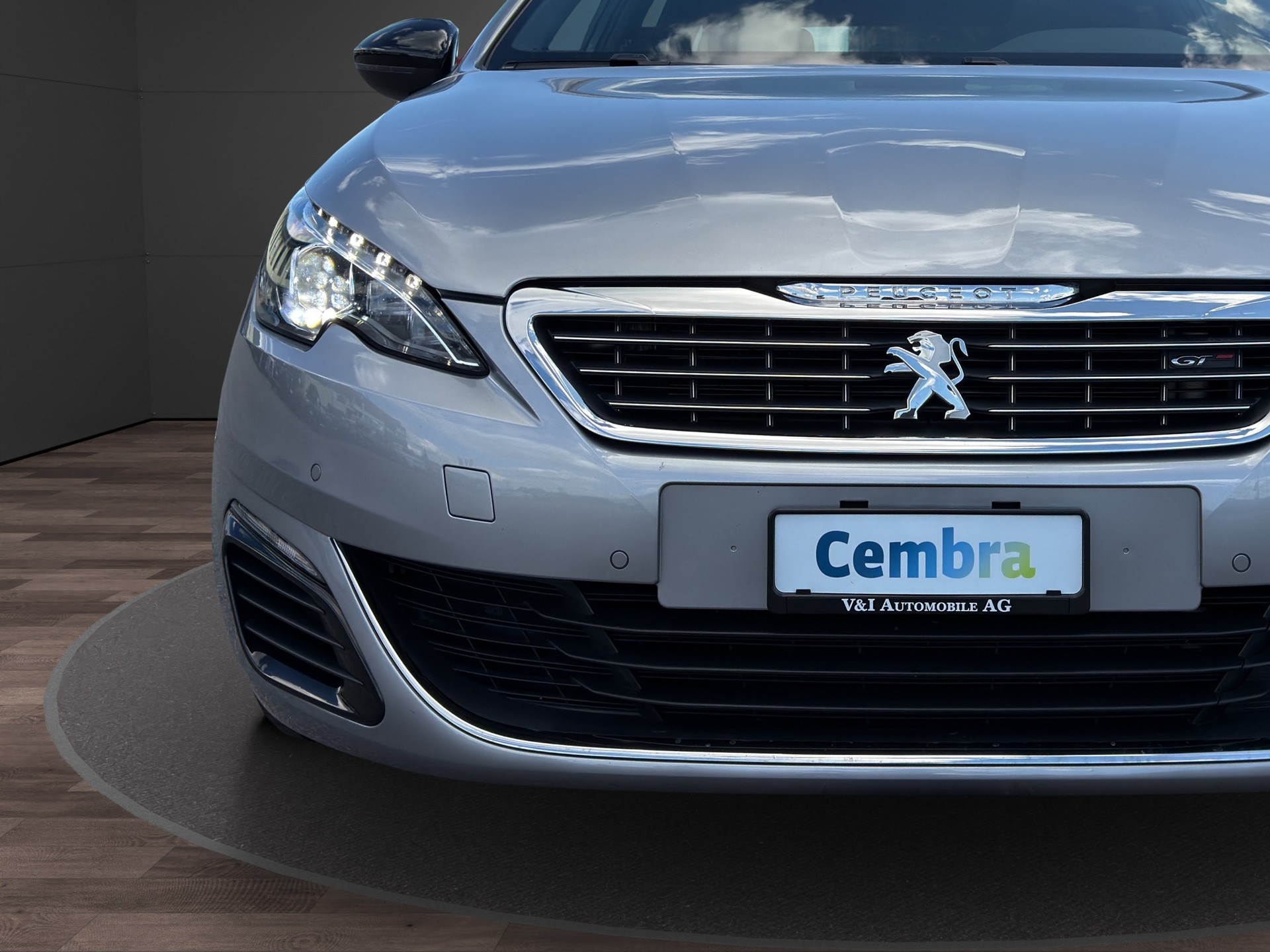 PEUGEOT 308 SW 2.0 BlueHDI GT Automatic-image-8