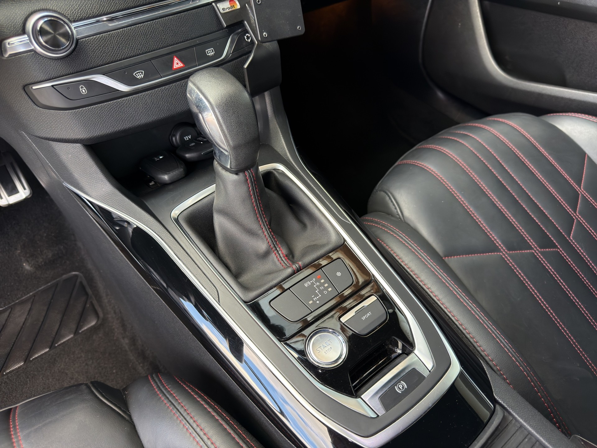 PEUGEOT 308 SW 2.0 BlueHDI GT Automatic-image-17
