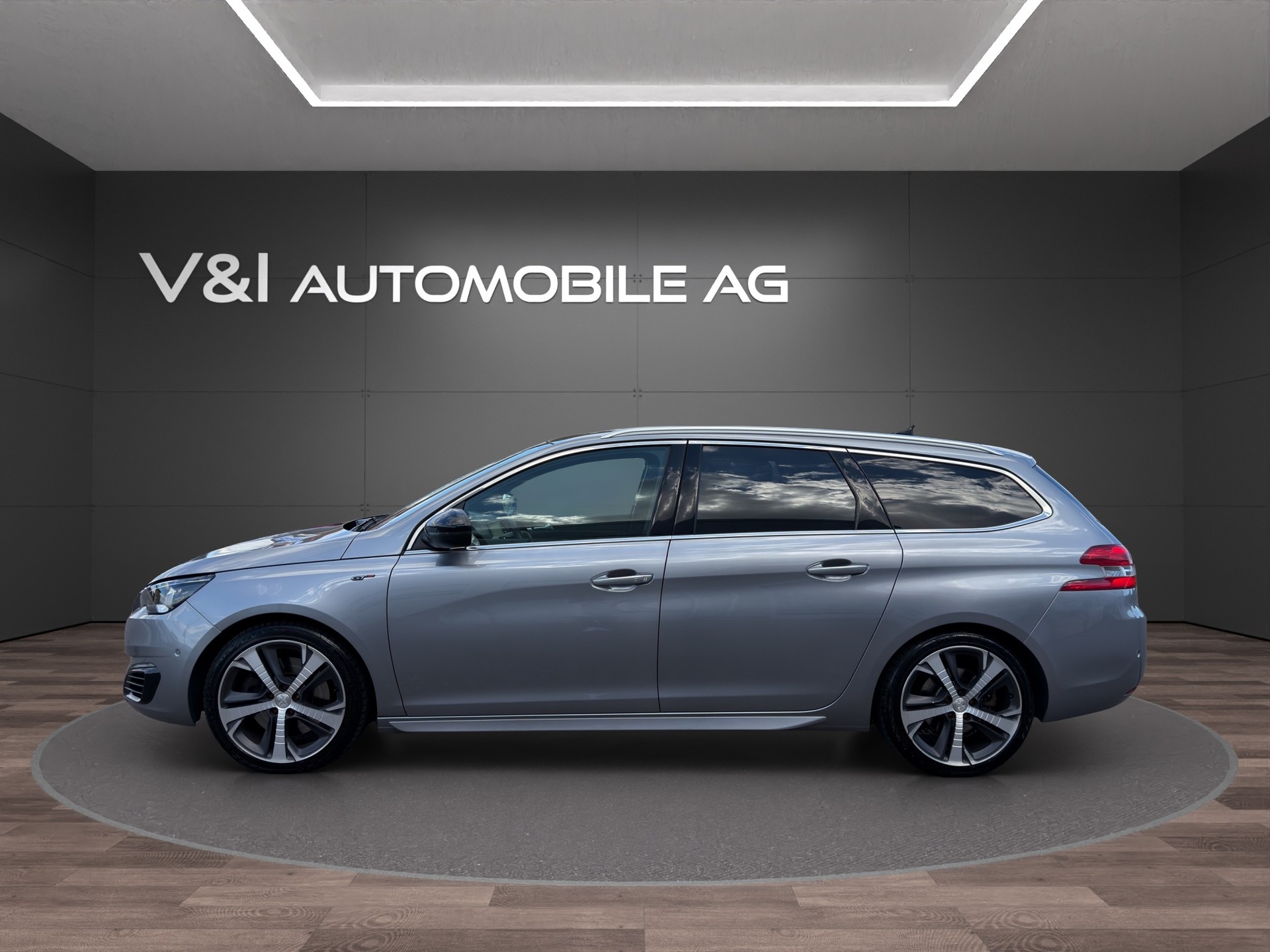 PEUGEOT 308 SW 2.0 BlueHDI GT Automatic-image-6
