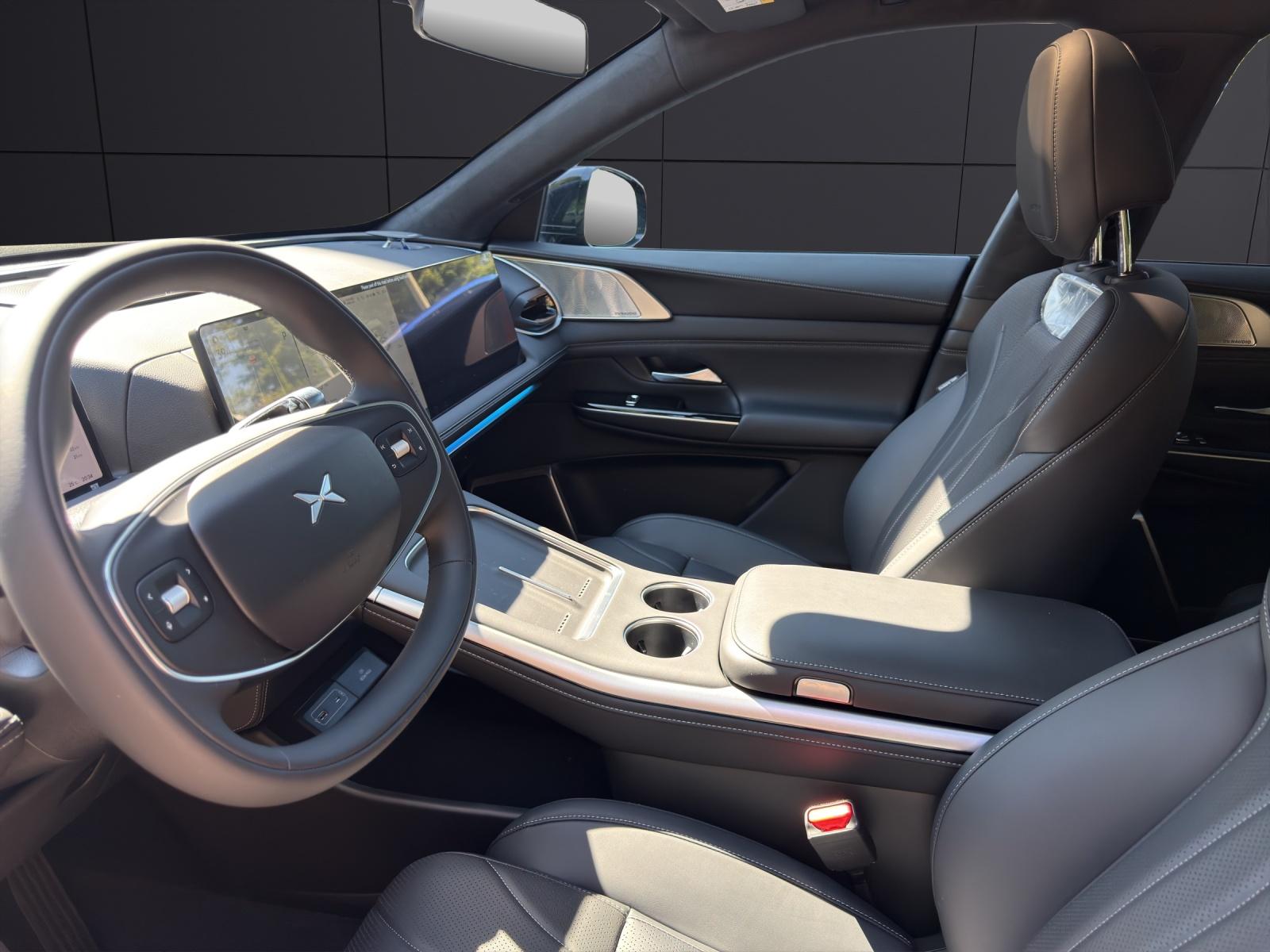 XPENG G9 Performance AWD-showroom-element-1