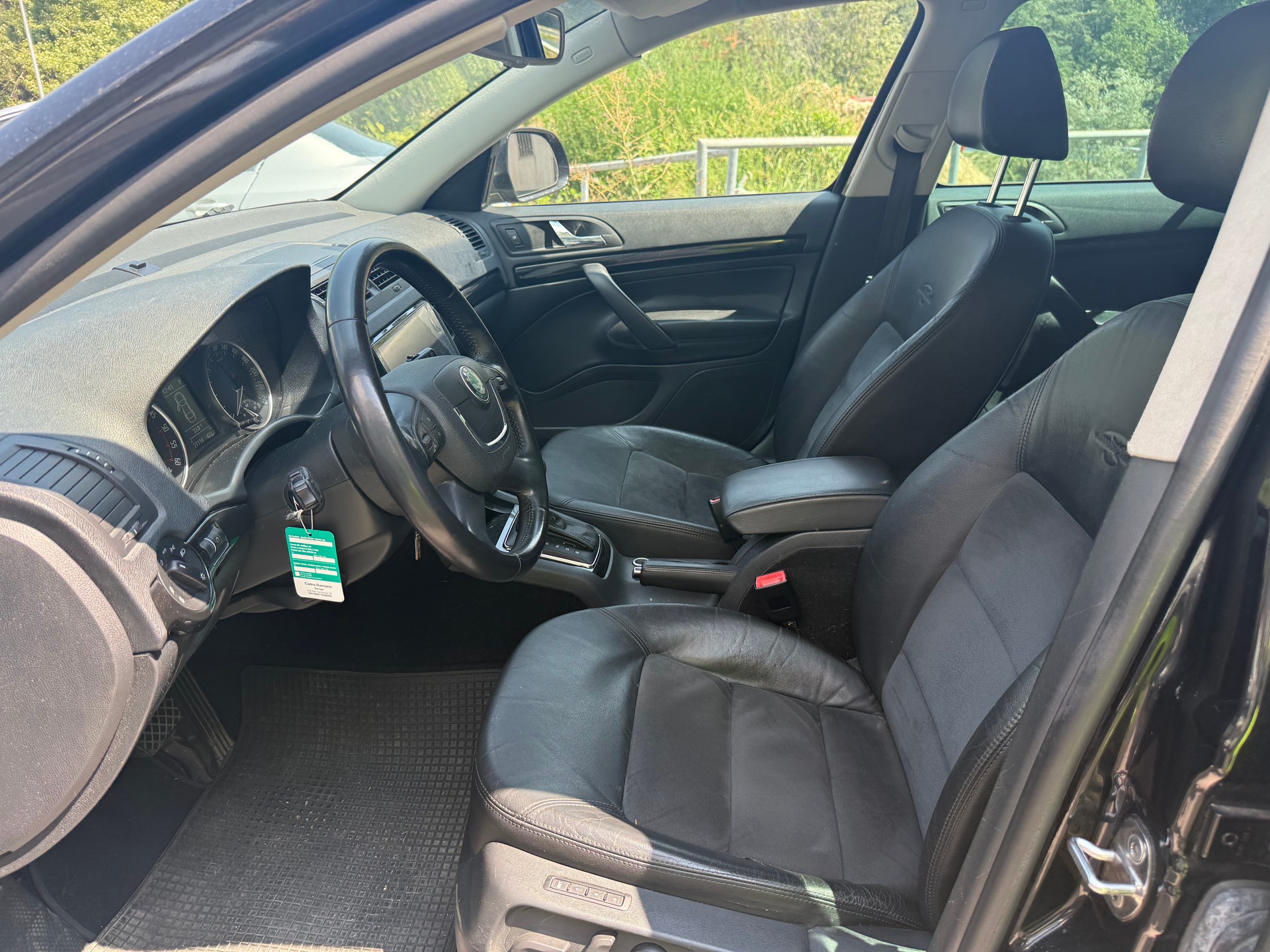 SKODA Octavia Combi 2.0 TDI Laurin & Klement DSG-image-7