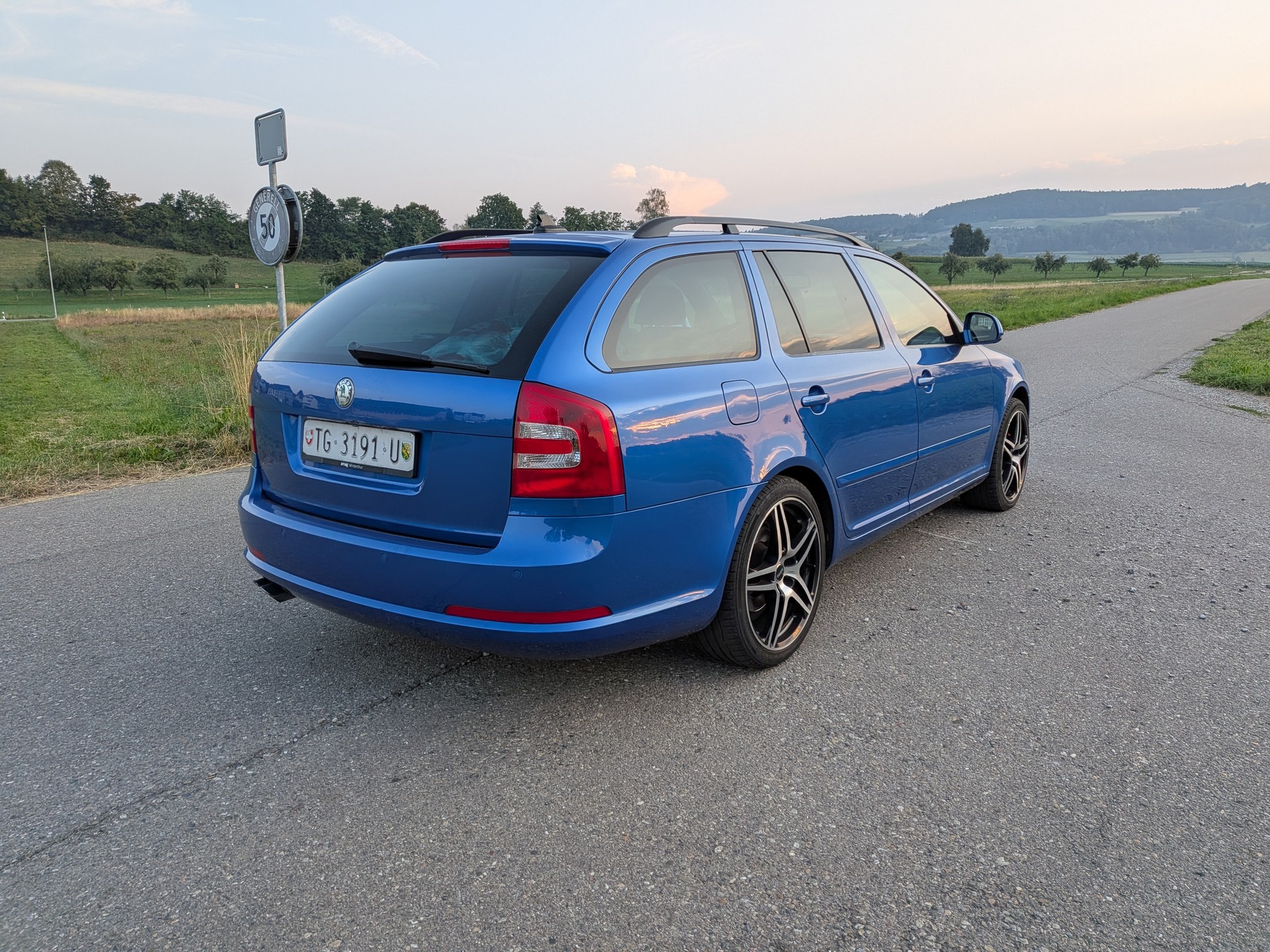 SKODA Octavia 2.0 TDI RS DSG-image-10