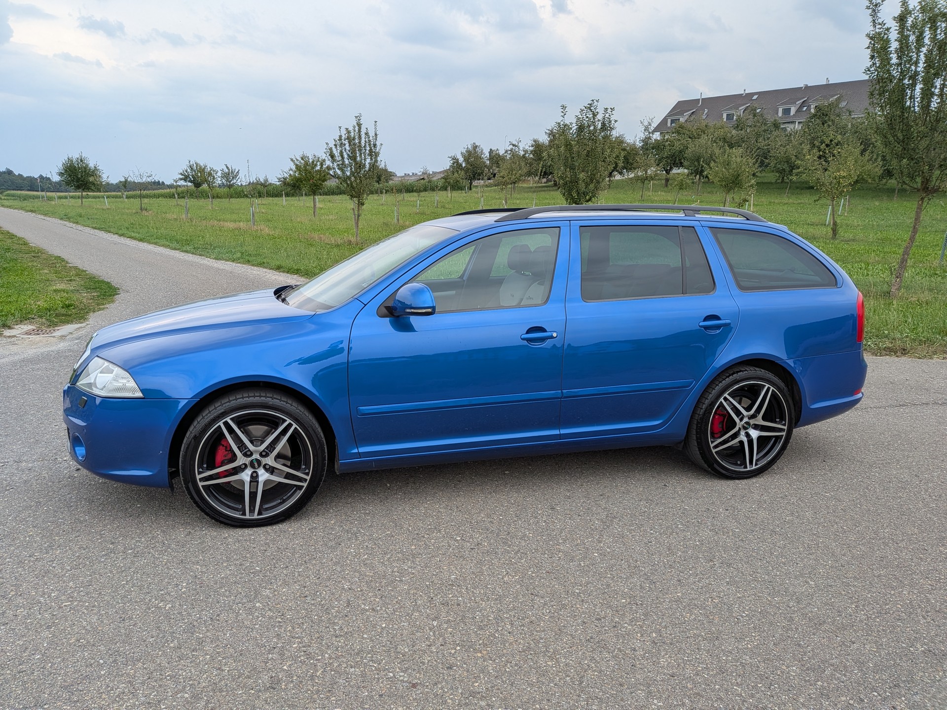 SKODA Octavia 2.0 TDI RS DSG-image-2