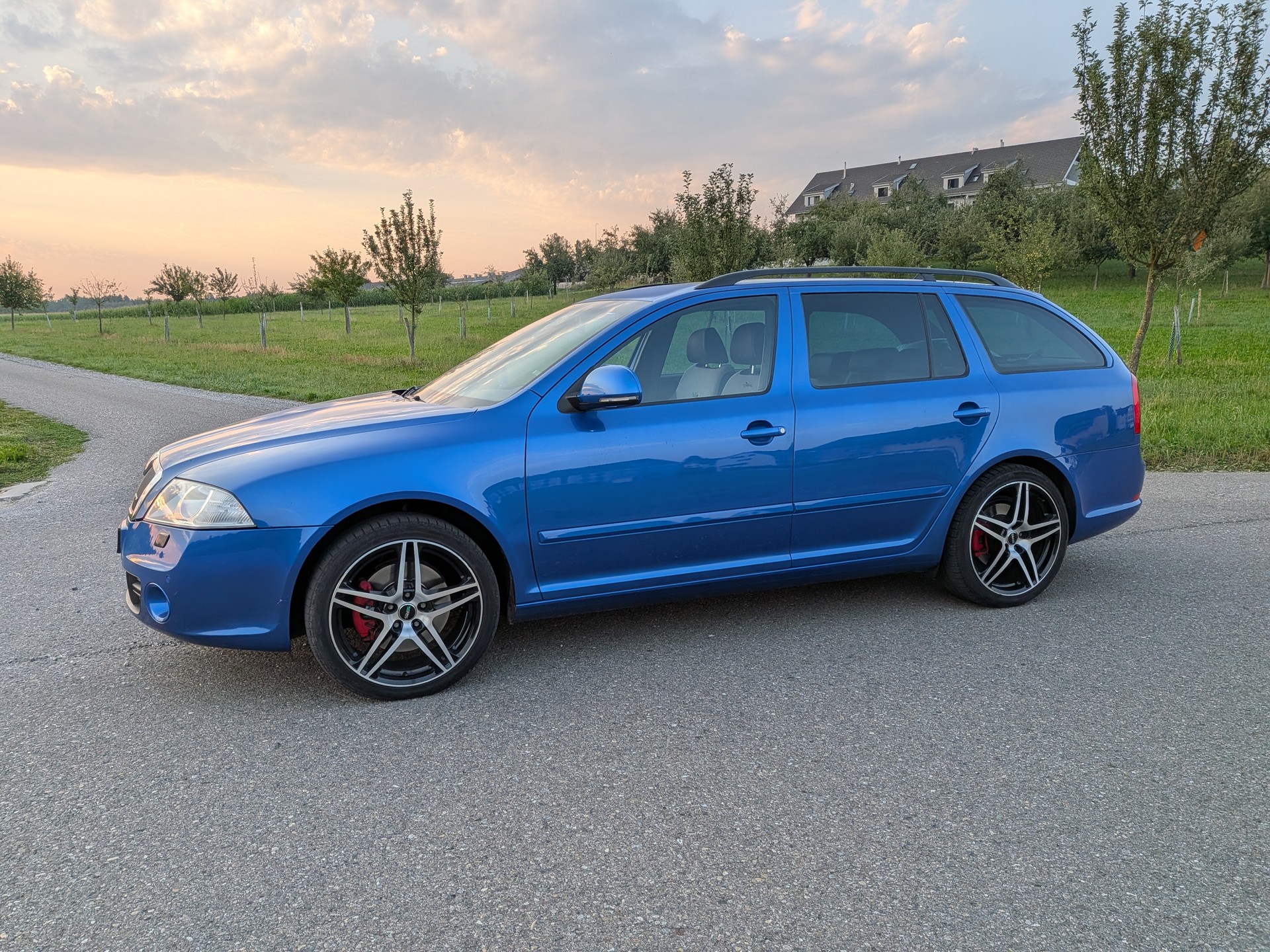 SKODA Octavia 2.0 TDI RS DSG-image-2