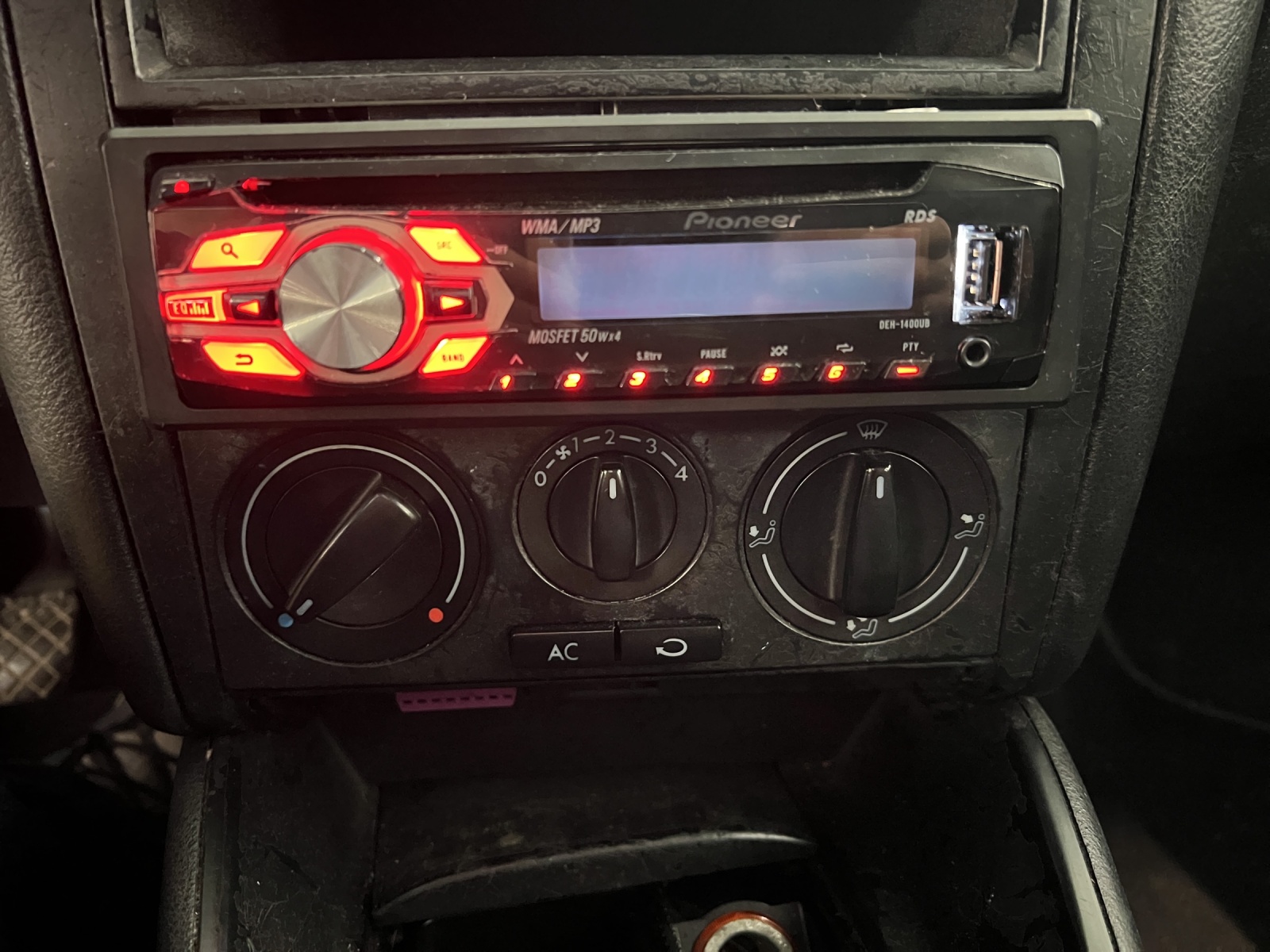 VW Golf Variant 1.9 TDI PD Comfortline 4Motion-image-10