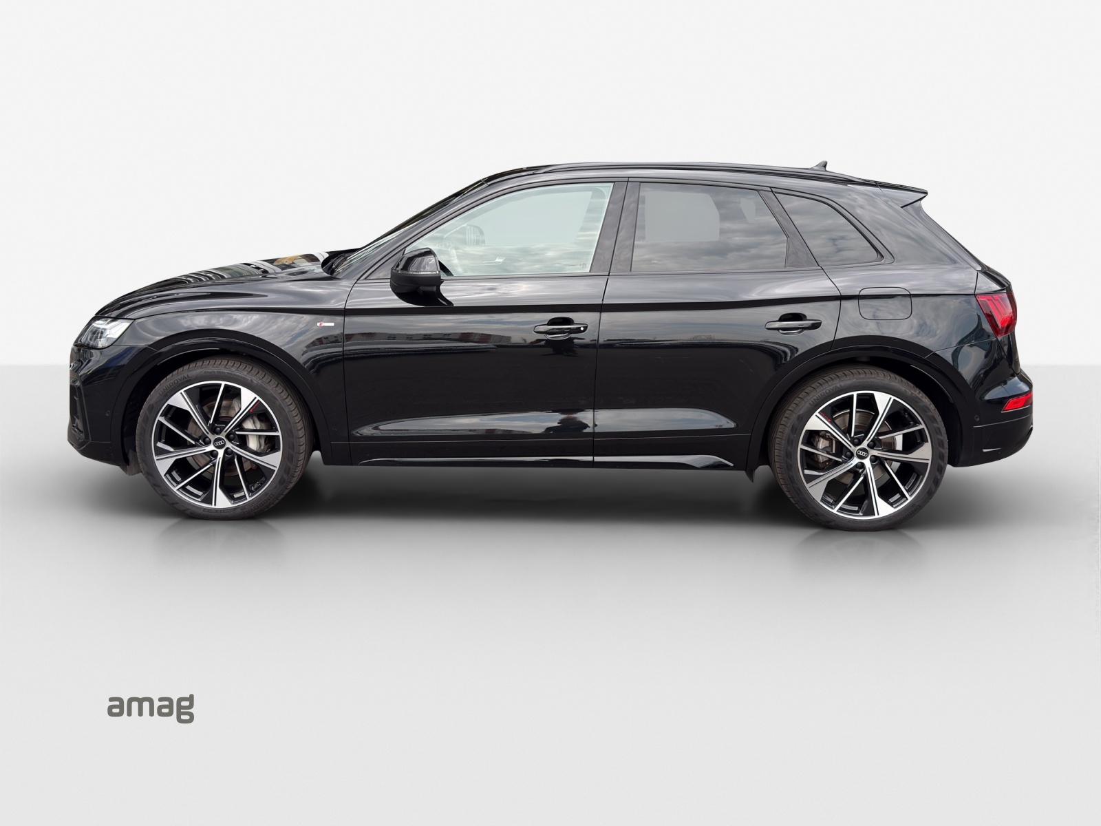AUDI Q5 55 TFSI e PHEV S line quattro S-tronic-image-1