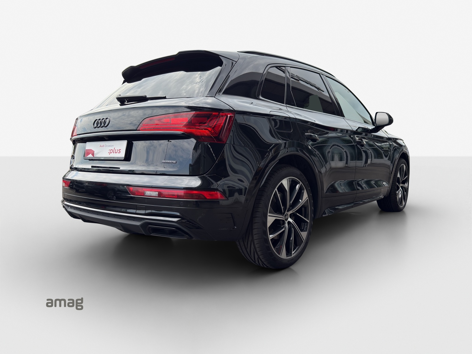 AUDI Q5 55 TFSI e PHEV S line quattro S-tronic-image-5