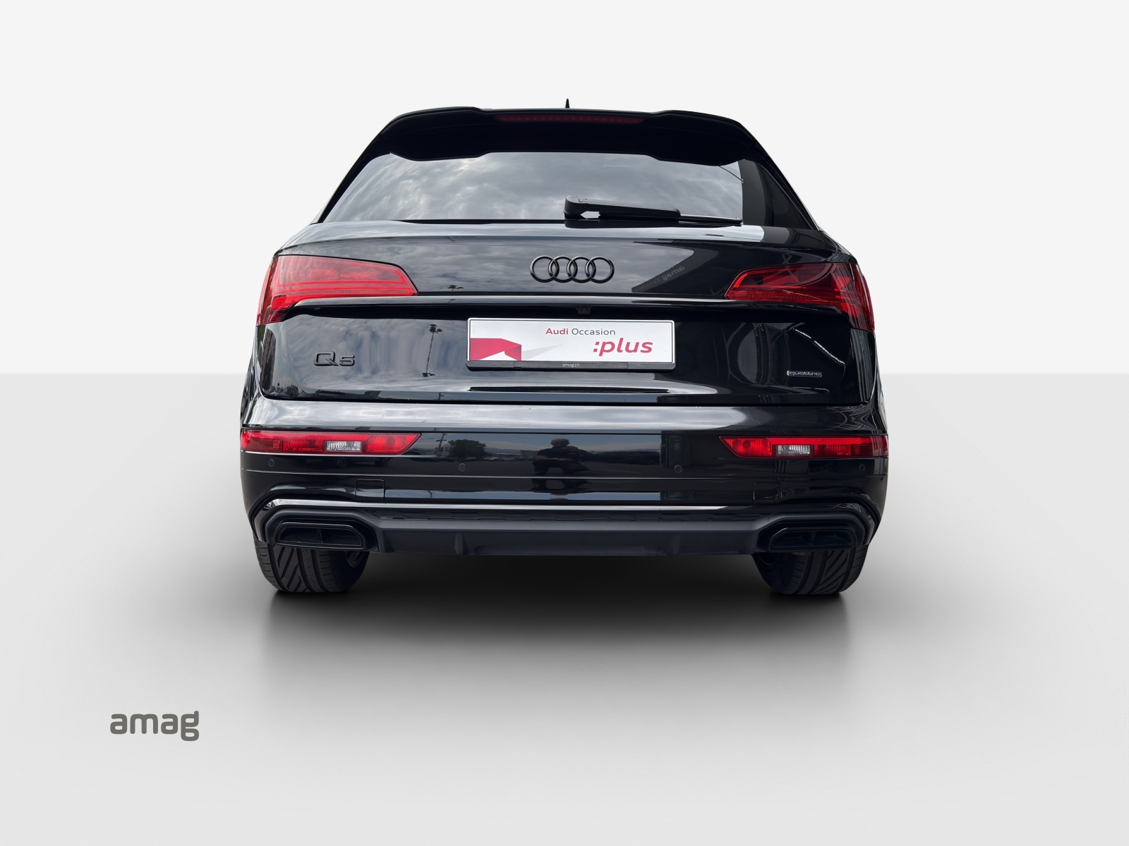 AUDI Q5 55 TFSI e PHEV S line quattro S-tronic-image-4