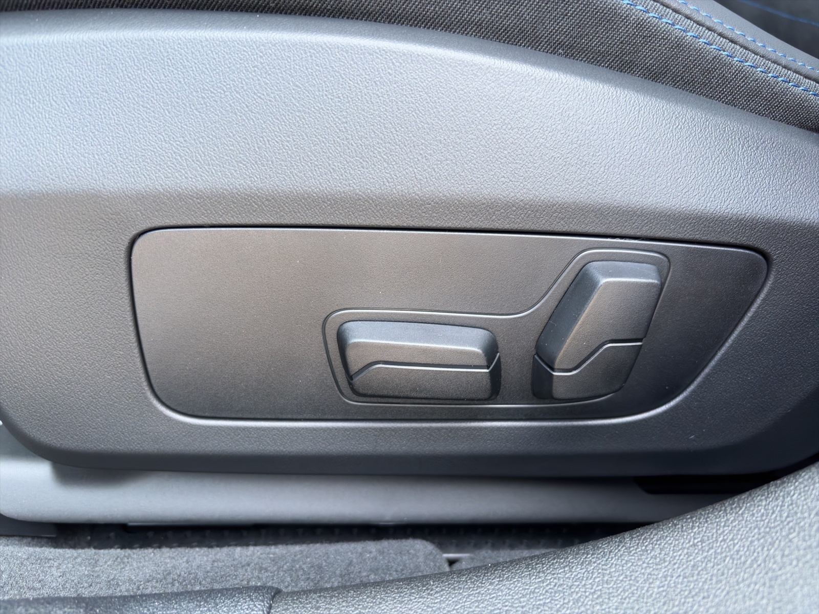 BMW 120i-image-17
