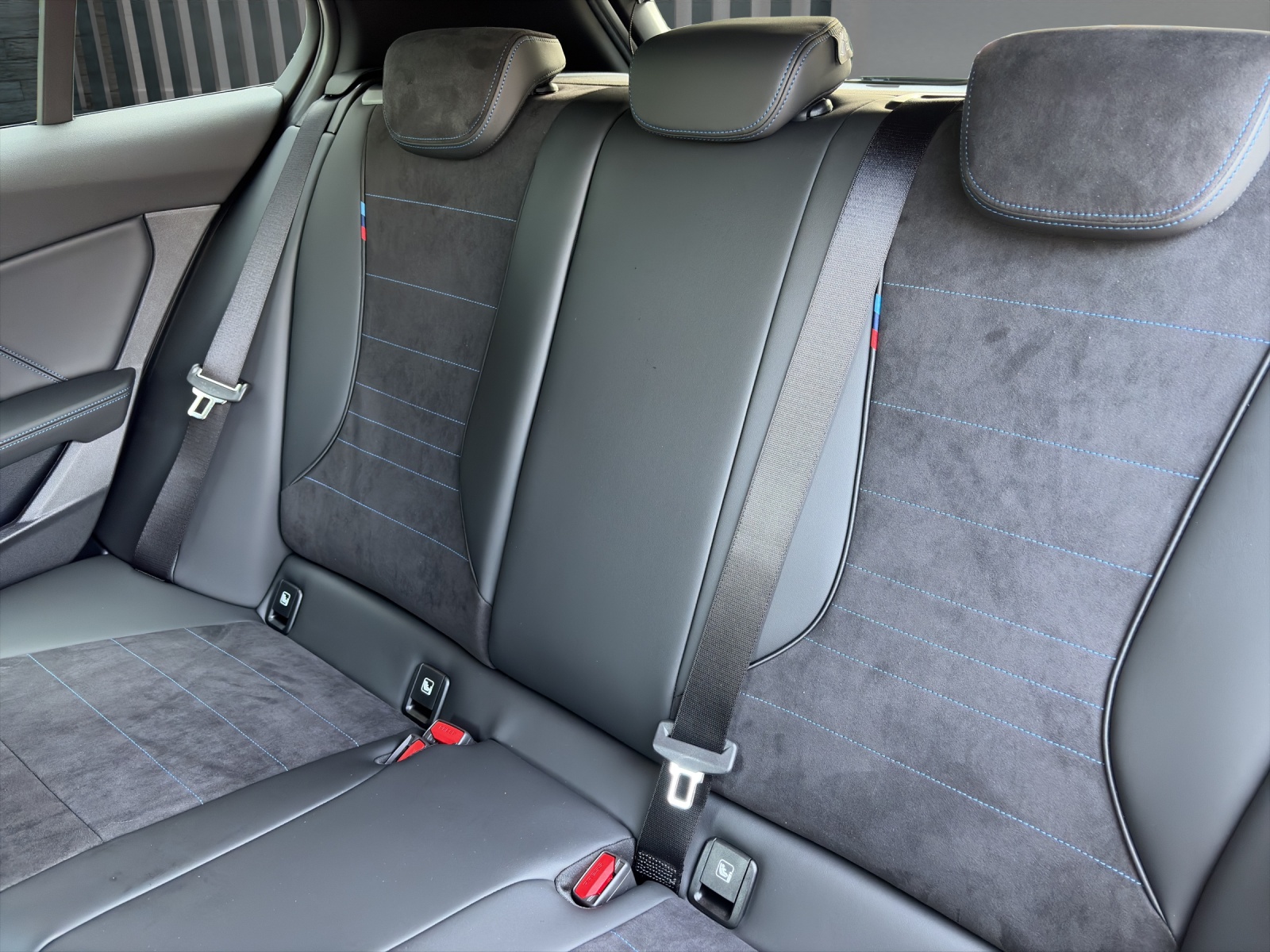 BMW 120i-image-15