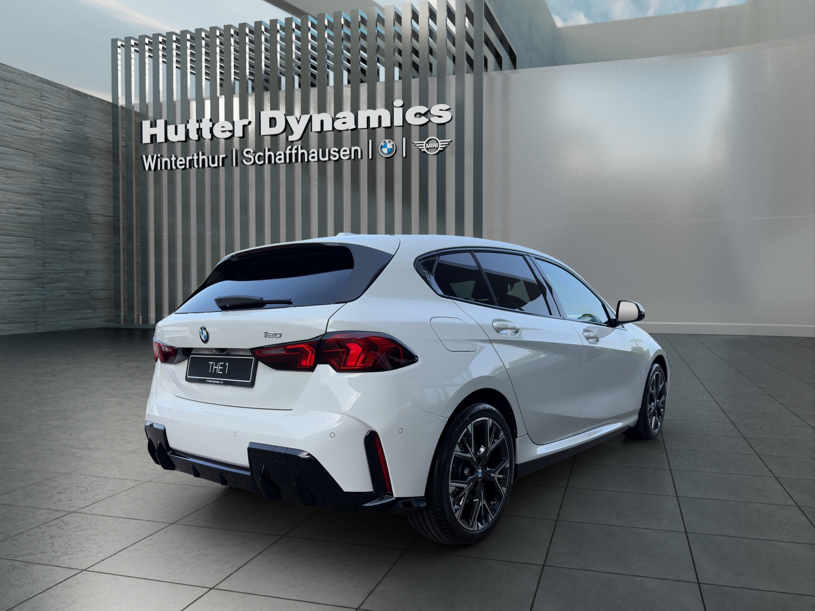 BMW 120i-image-4