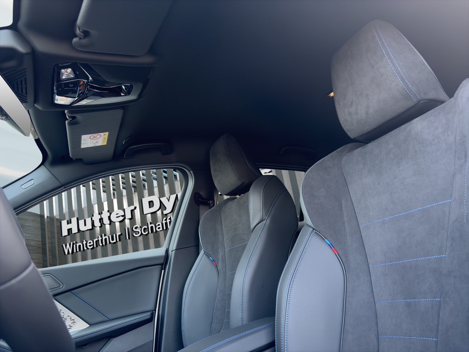 BMW 120i-image-21