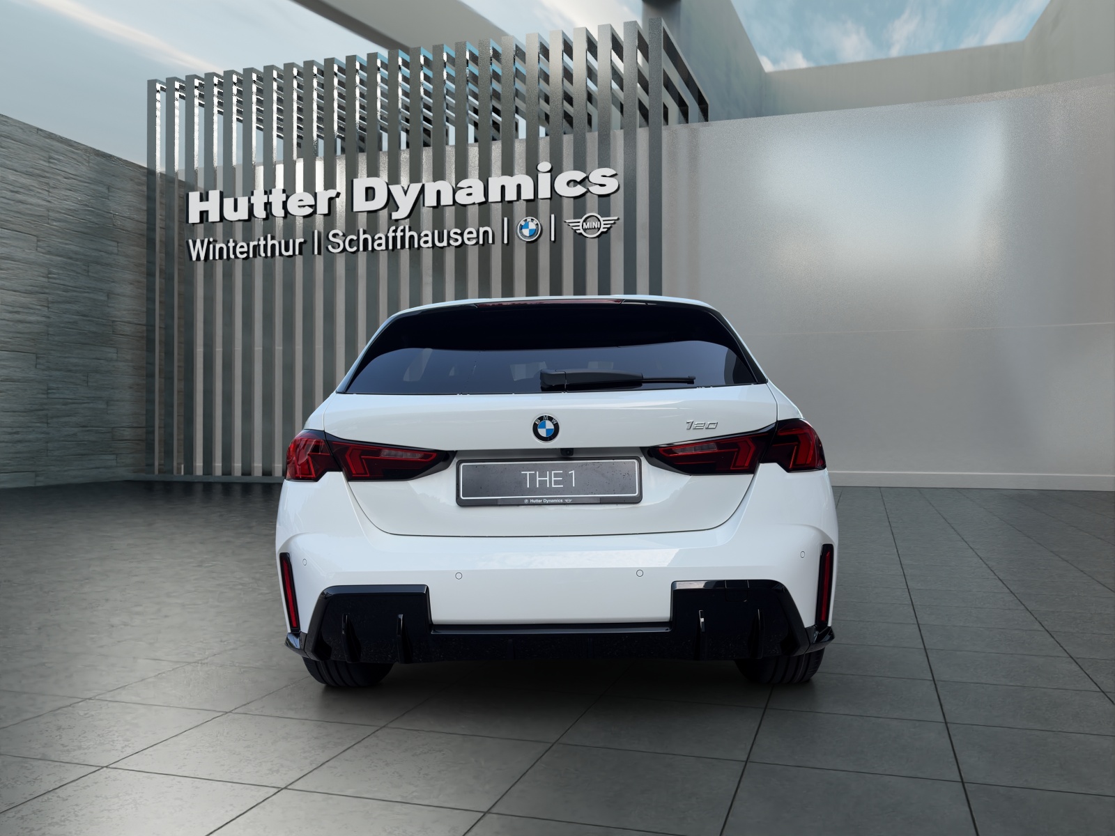 BMW 120i-image-5