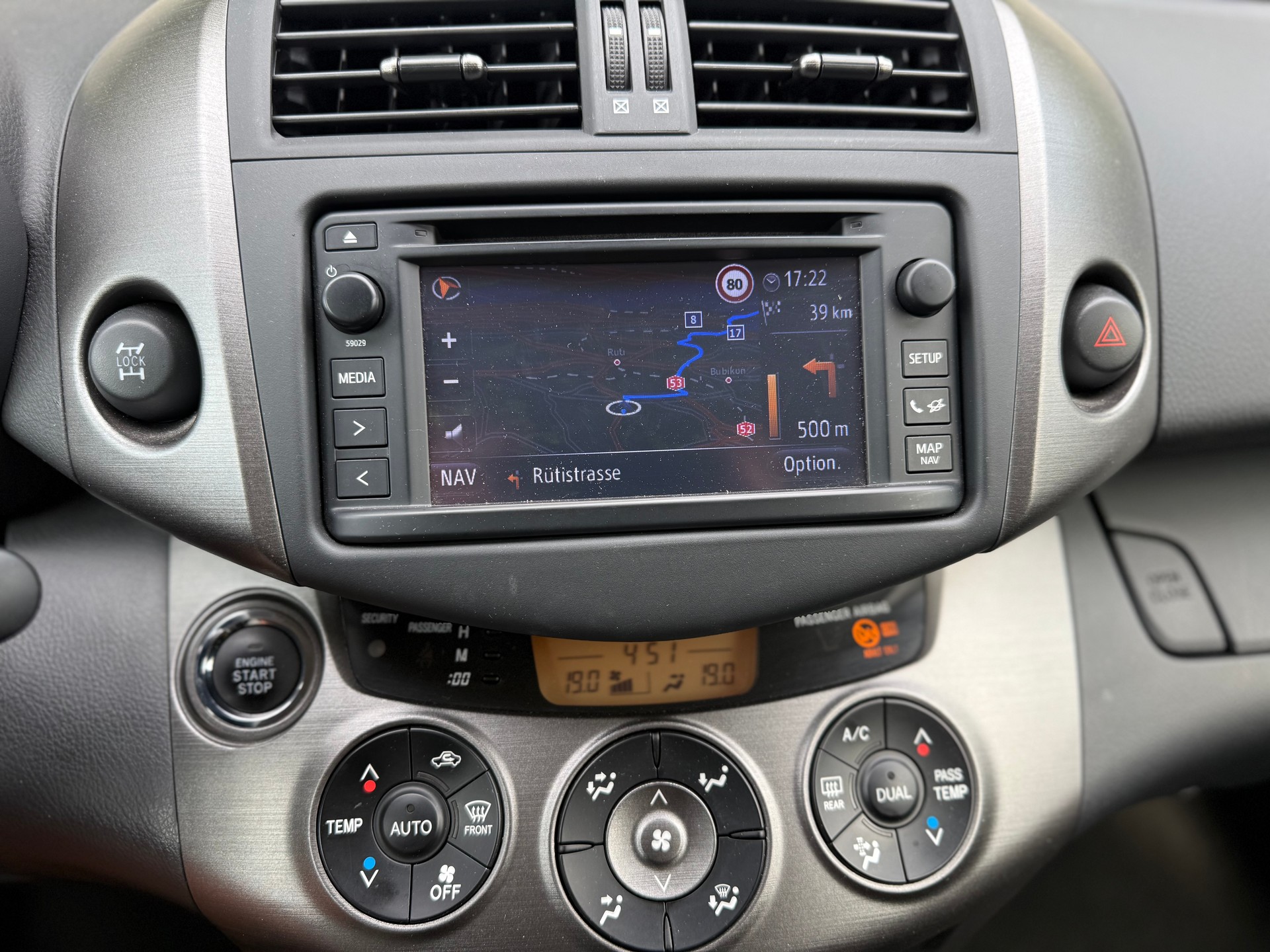 TOYOTA RAV-4 2.0 16V Style Multidrive-image-8