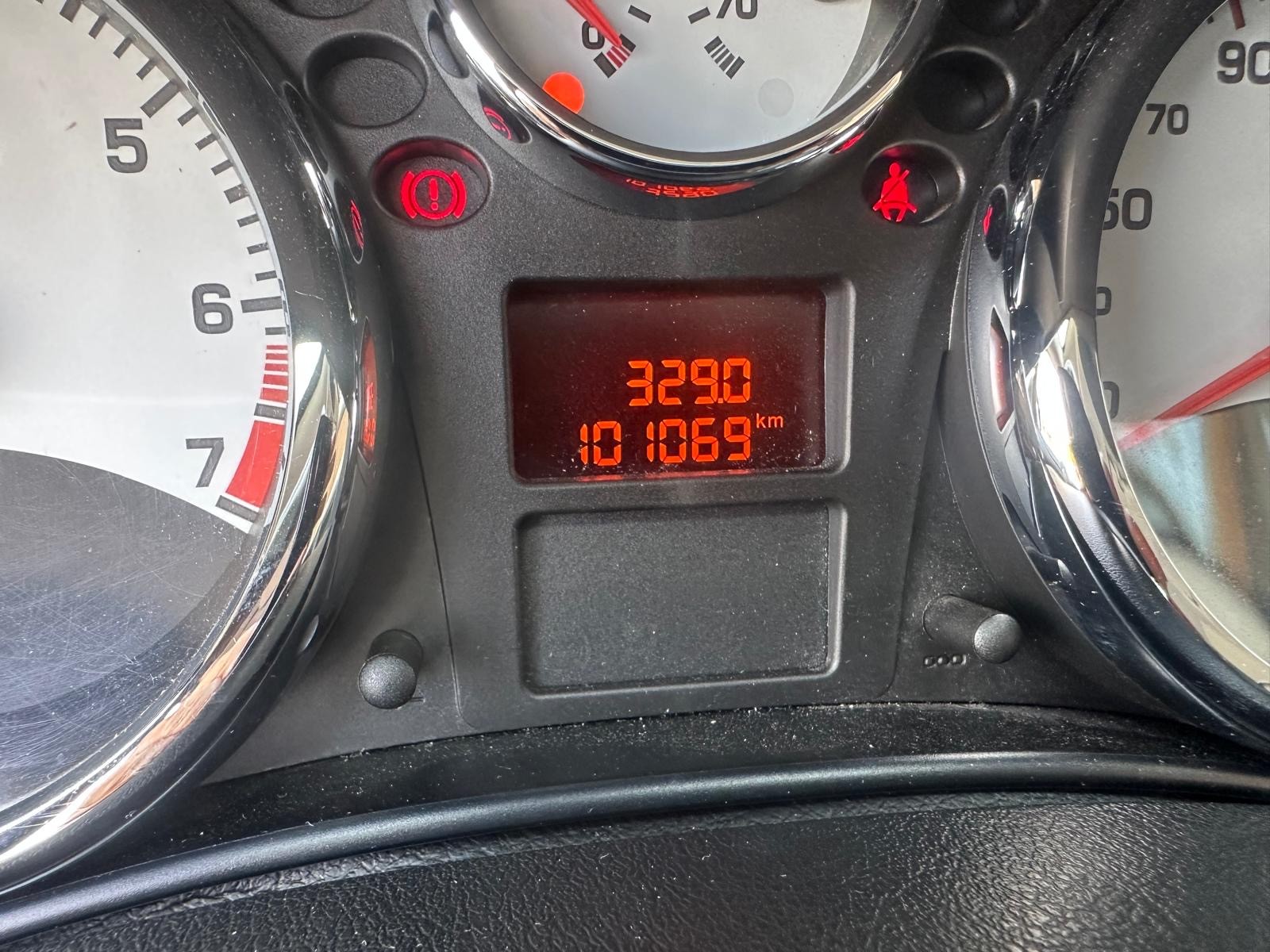 PEUGEOT 207 CC 1.6 16V Sport-image-15