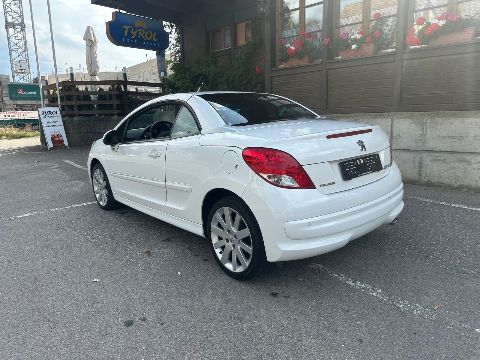 PEUGEOT 207 CC 1.6 16V Sport-image-3
