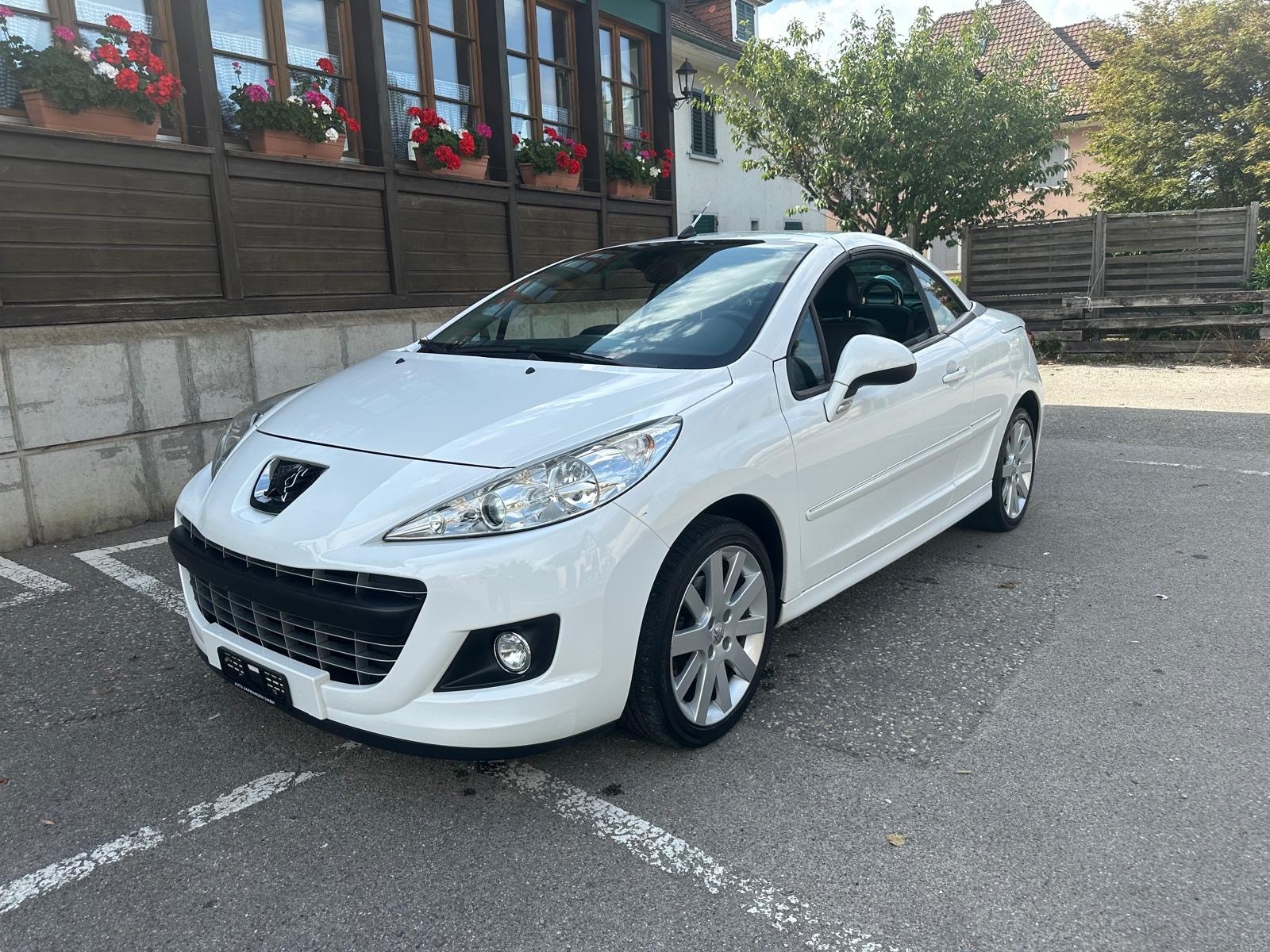PEUGEOT 207 CC 1.6 16V Sport-image-1