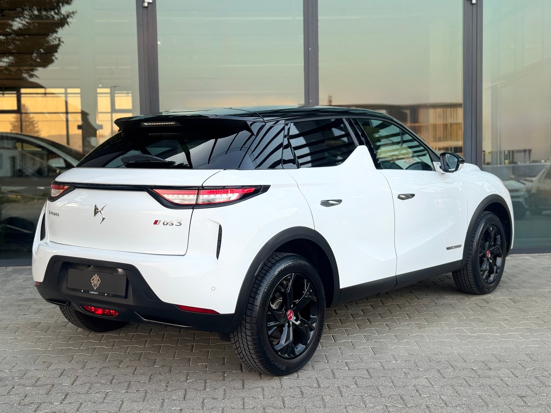 DS AUTOMOBILES DS 3 Crossback E-Tense 136 Performance Line-image-5