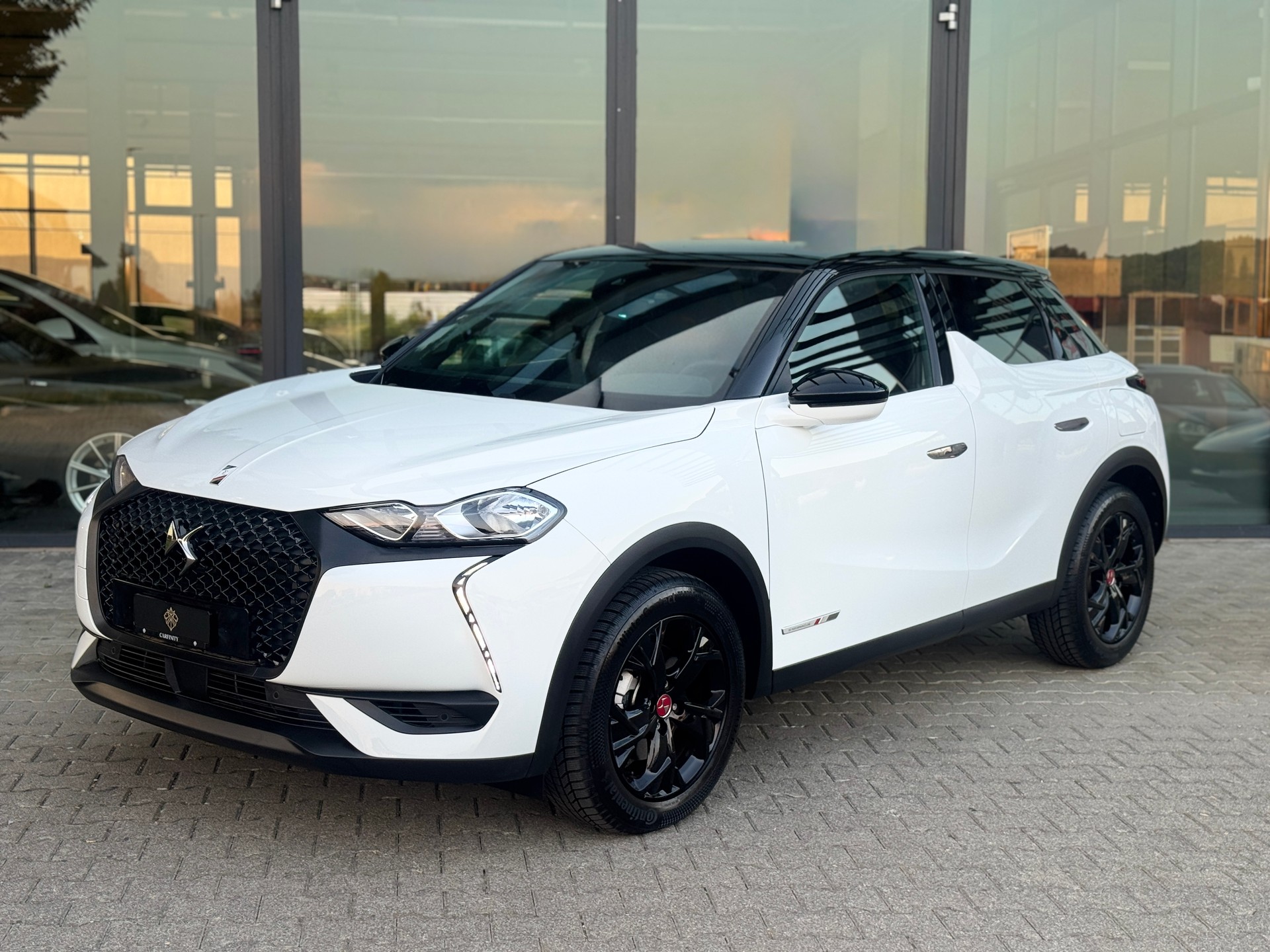DS AUTOMOBILES DS 3 Crossback E-Tense 136 Performance Line-image-2