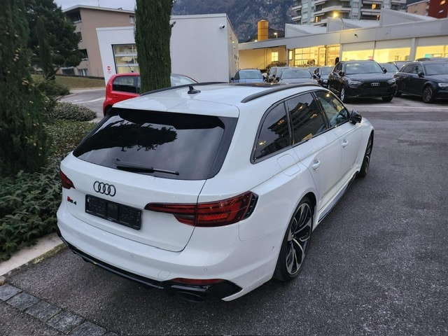 AUDI RS4 Avant 2.9 TFSI quattro tiptronic-image-2