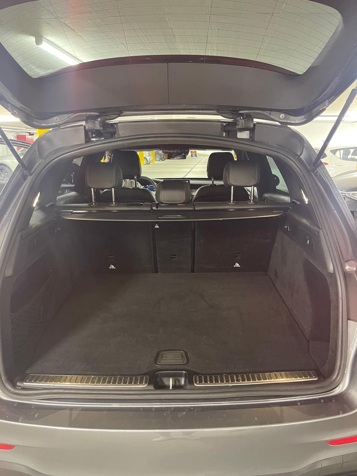 MERCEDES-BENZ GLC 220 d AMG Line 4m 9-G-image-9
