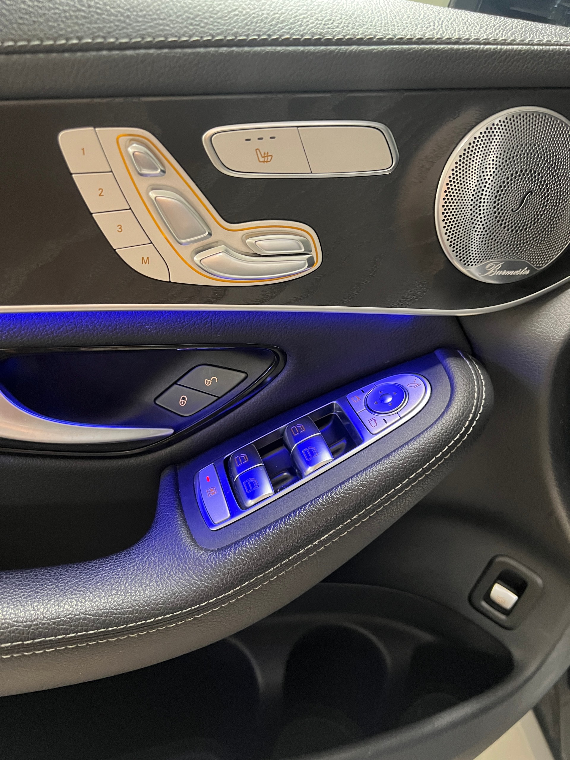 MERCEDES-BENZ GLC 220 d AMG Line 4m 9-G-image-8