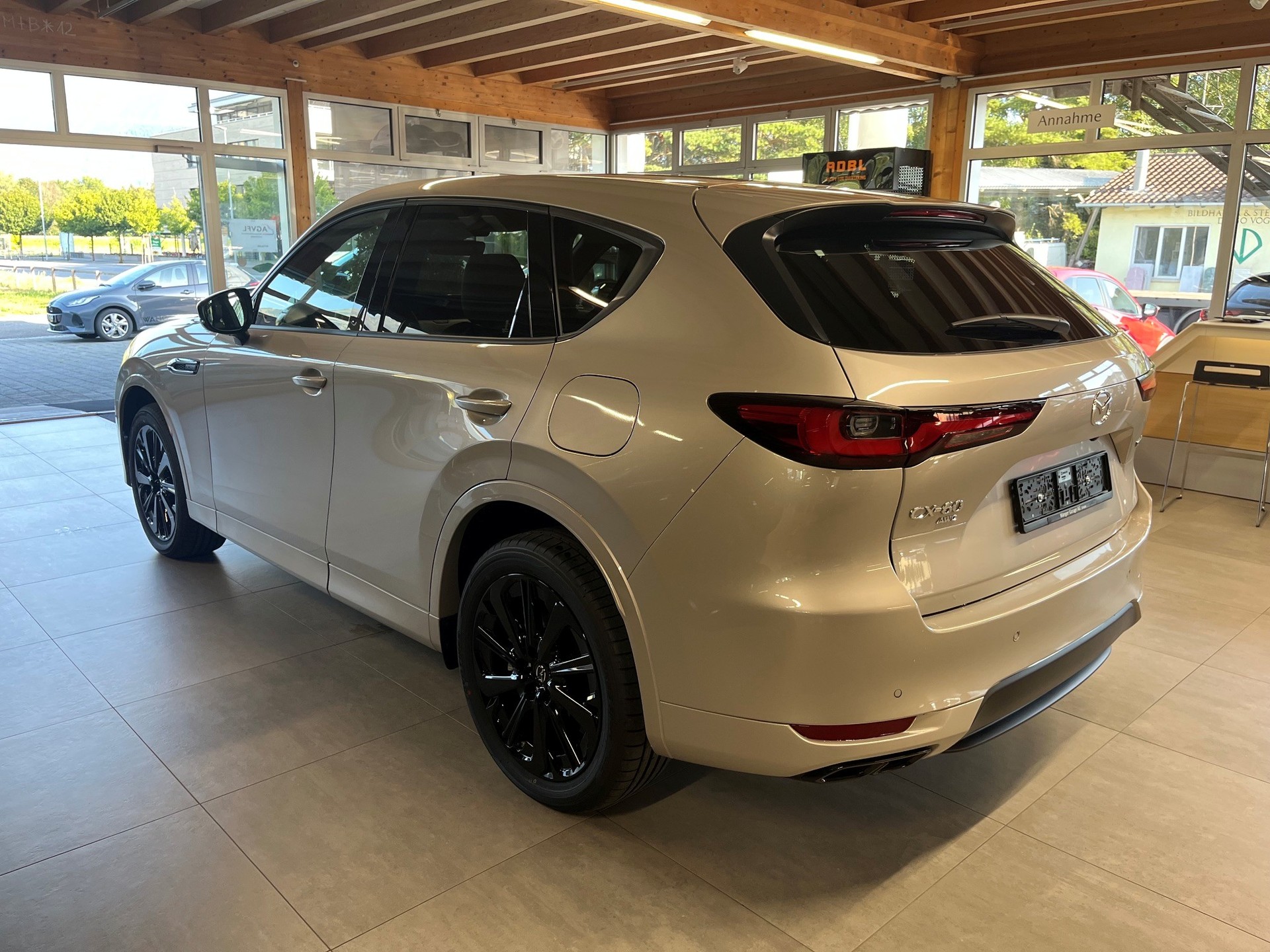 MAZDA CX-60 3.3L e-Skyactiv D 254 MHEV AWD Homura Plus-image-5