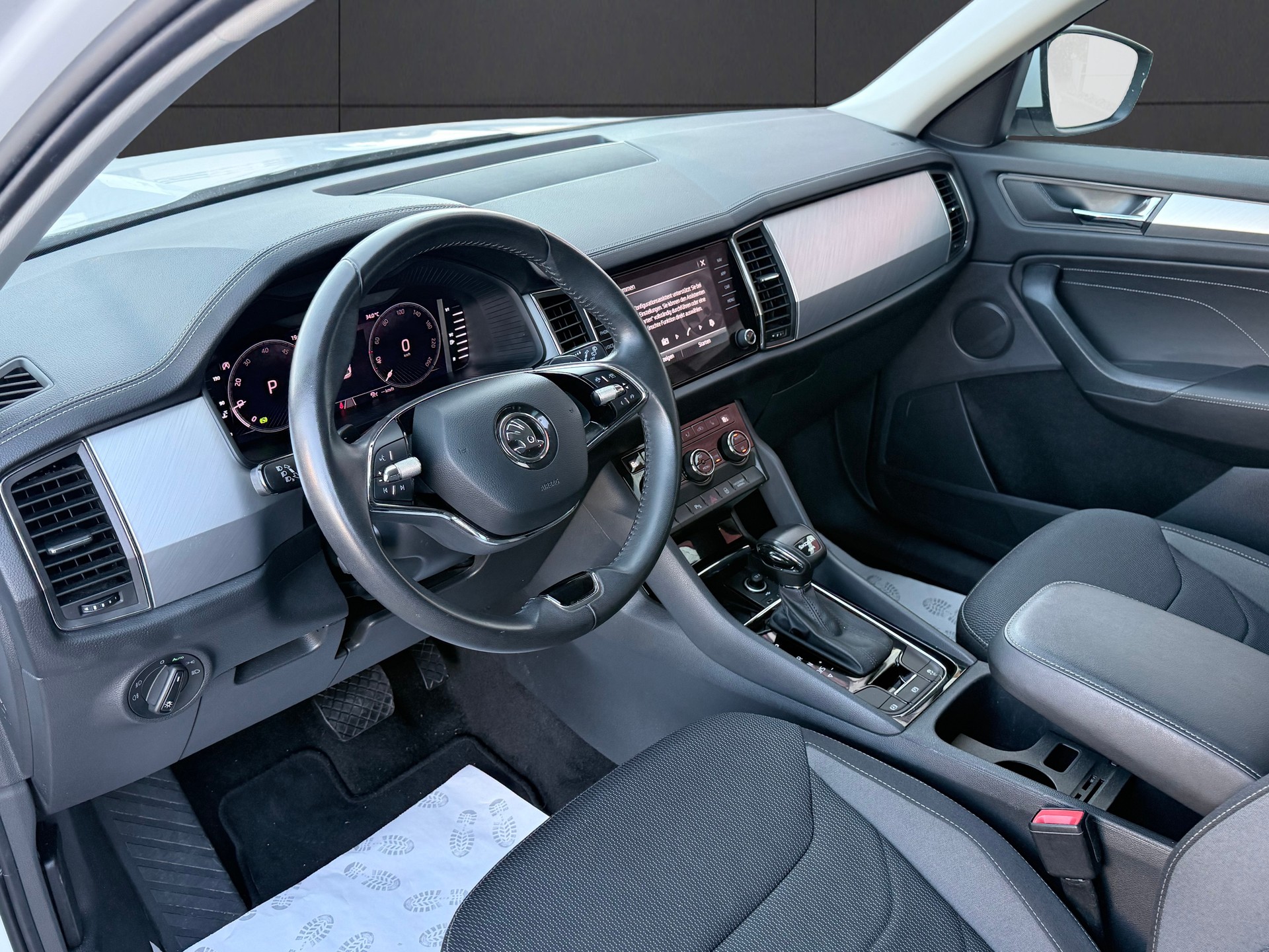 SKODA Kodiaq 2.0 TDI CR Ambition 4x4 DSG-image-22