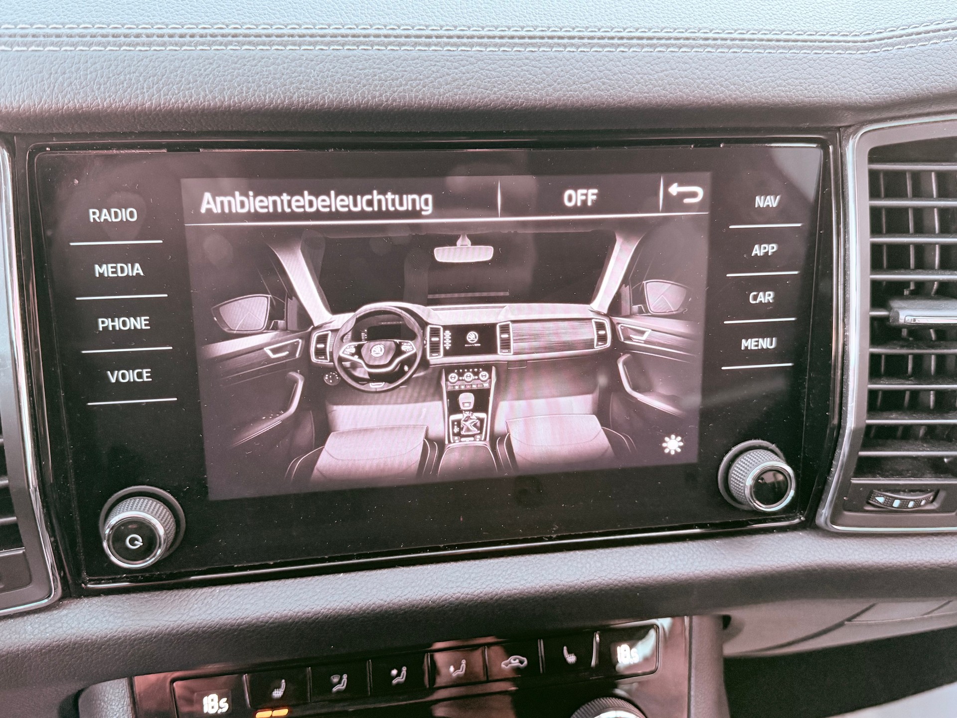 SKODA Kodiaq 2.0 TDI CR Ambition 4x4 DSG-image-16