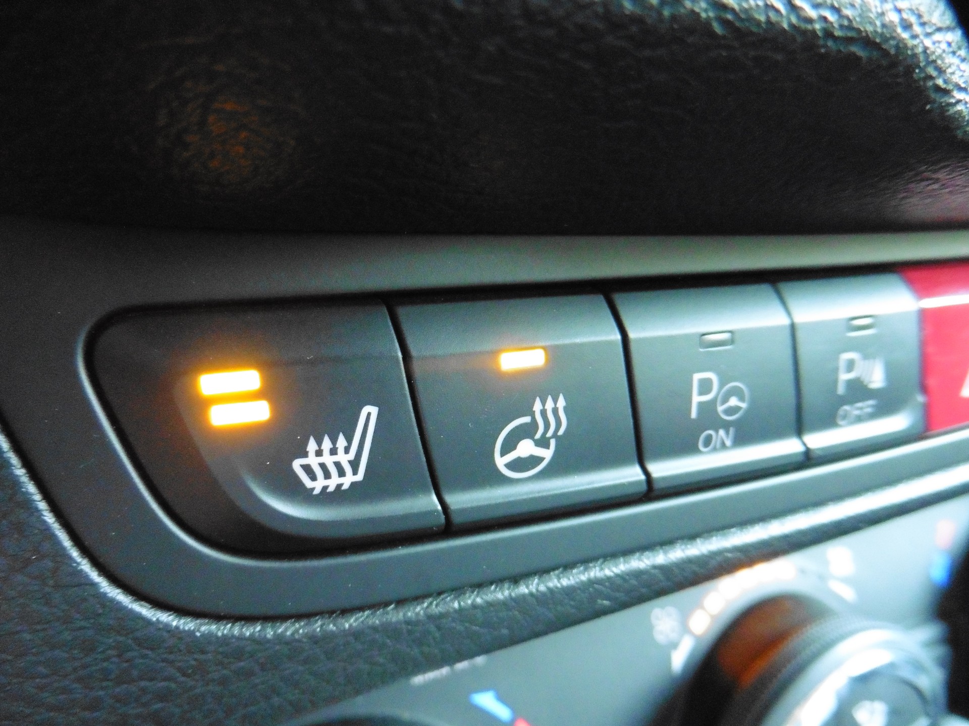 JEEP Renegade 1.4 Turbo Limited AWD-image-15
