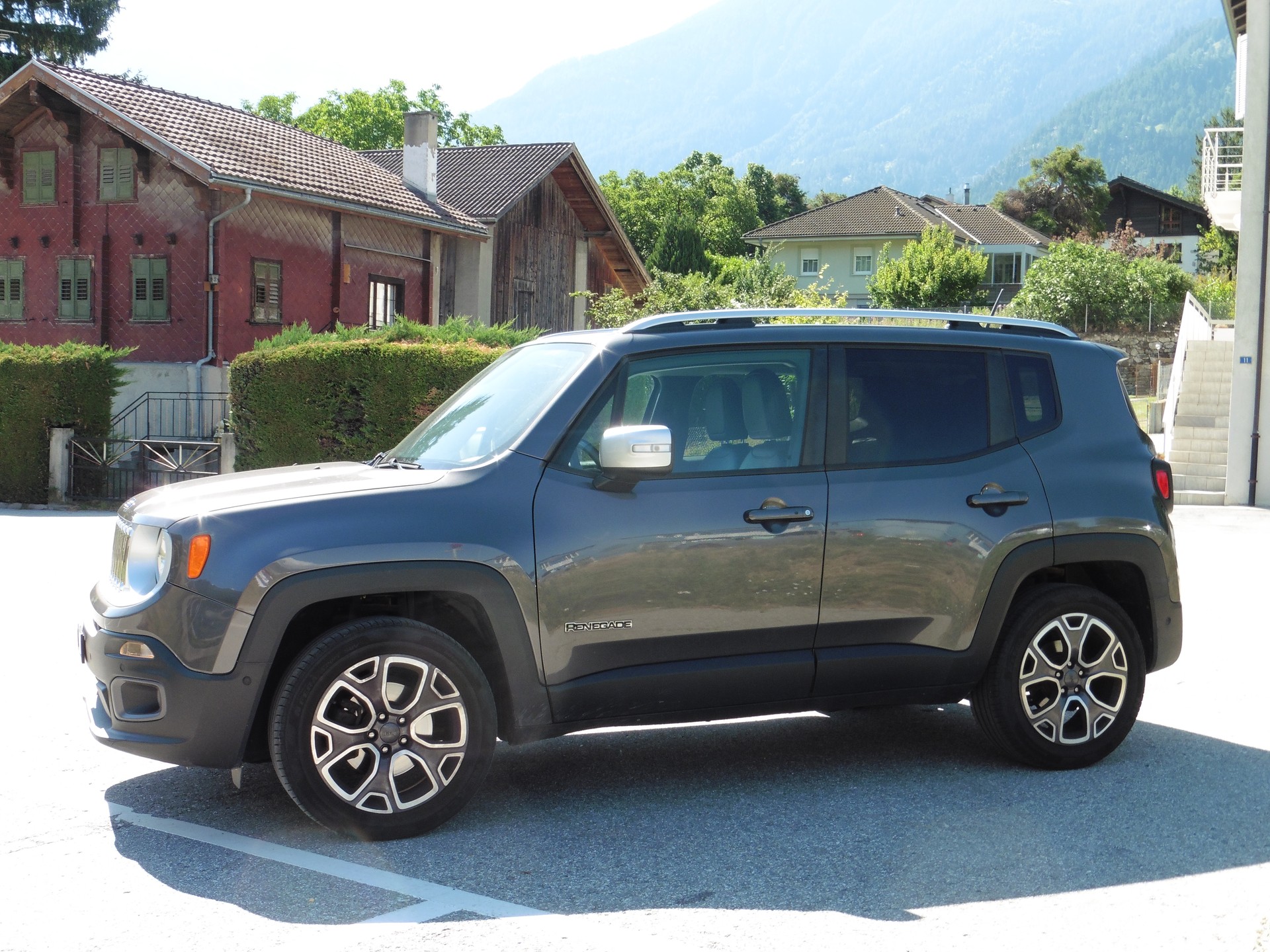 JEEP Renegade 1.4 Turbo Limited AWD-image-5