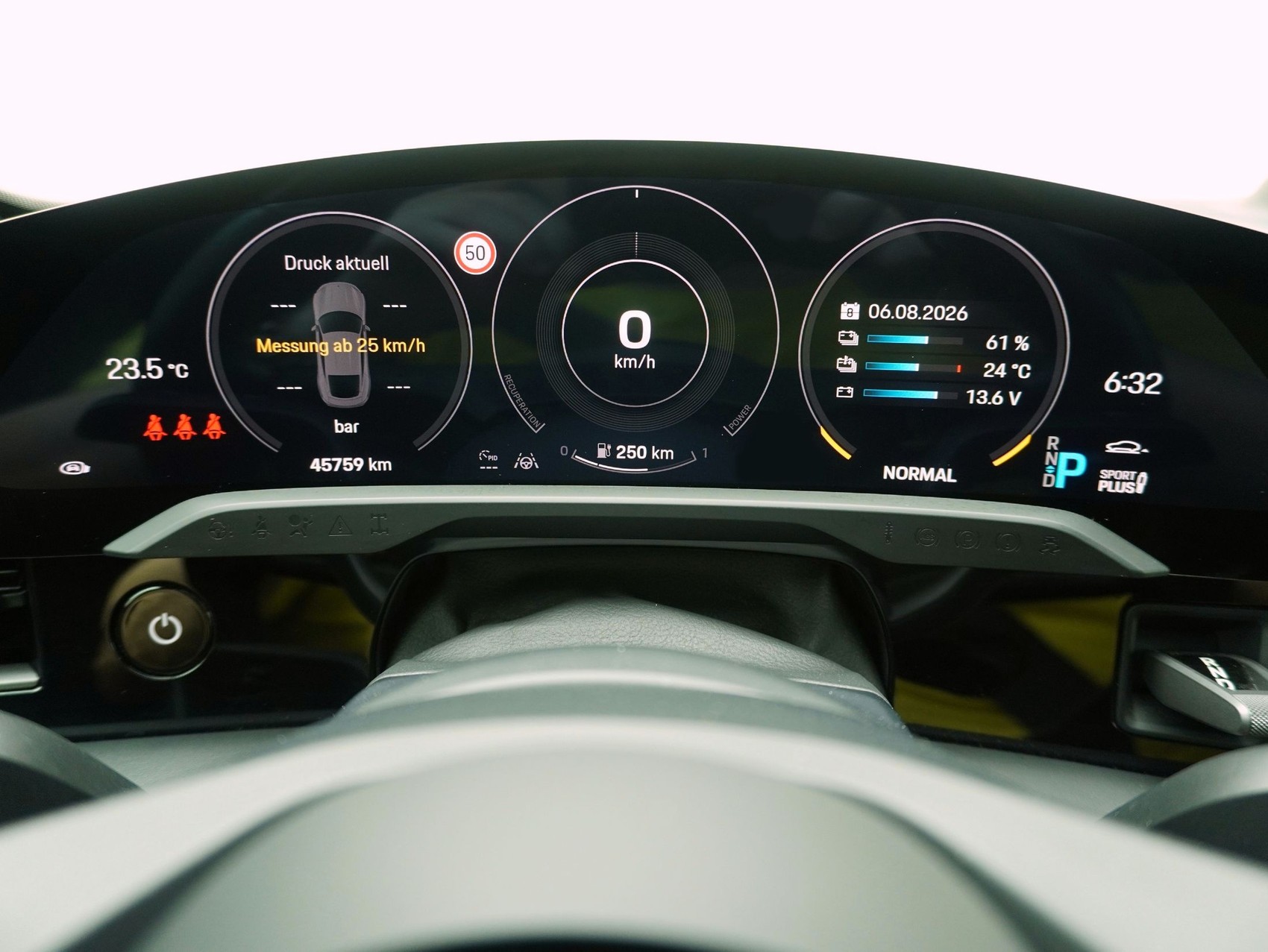 PORSCHE Taycan Turbo S-image-13