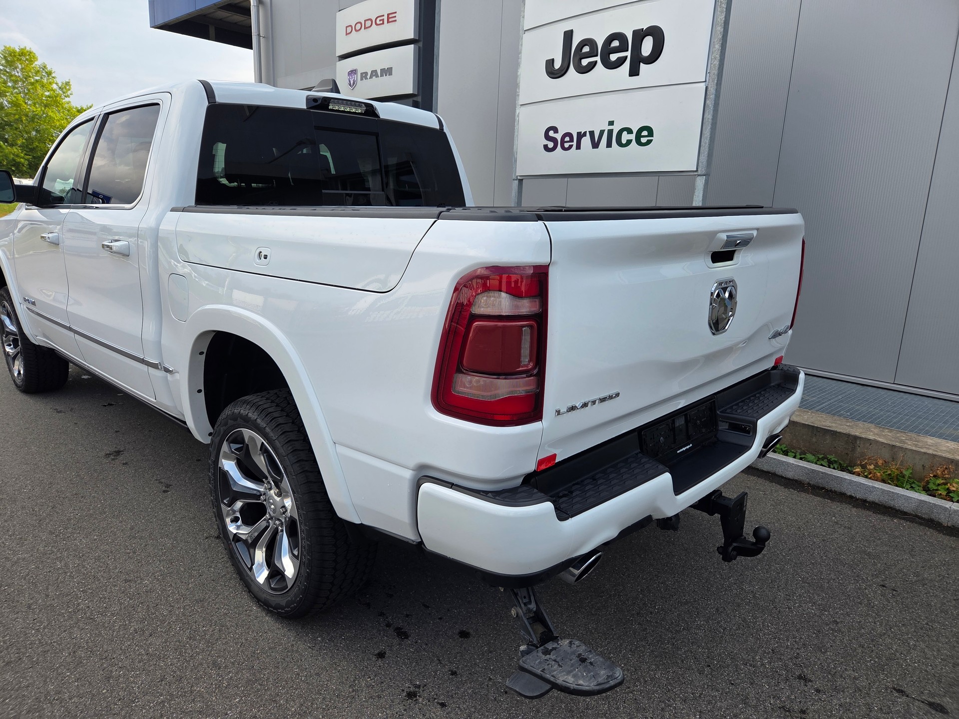 DODGE Ram 1500 5.7 V8 4x4 Limited 396PS / 3.5T AHK-image-5