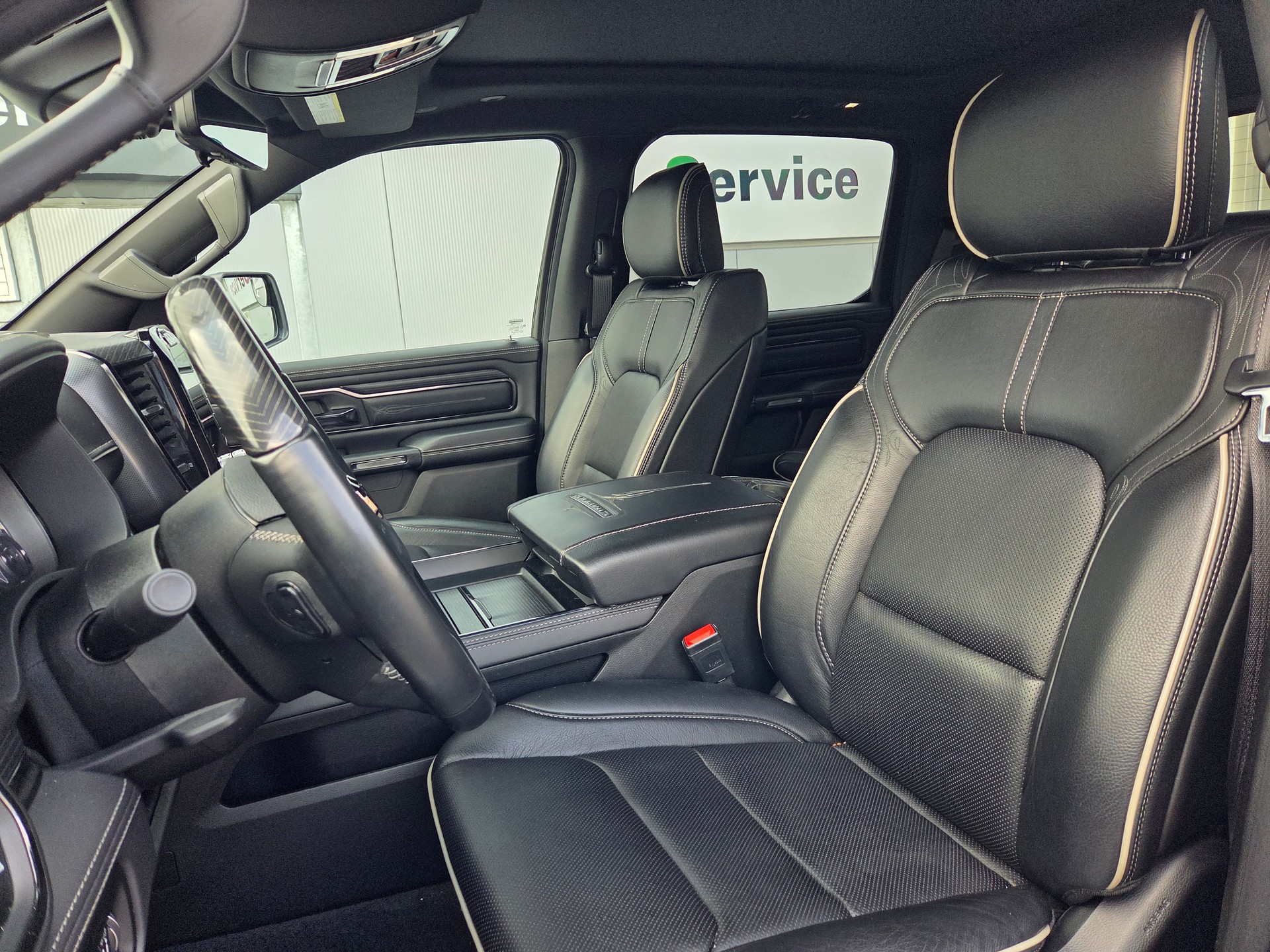 DODGE Ram 1500 5.7 V8 4x4 Limited 396PS / 3.5T AHK-image-10