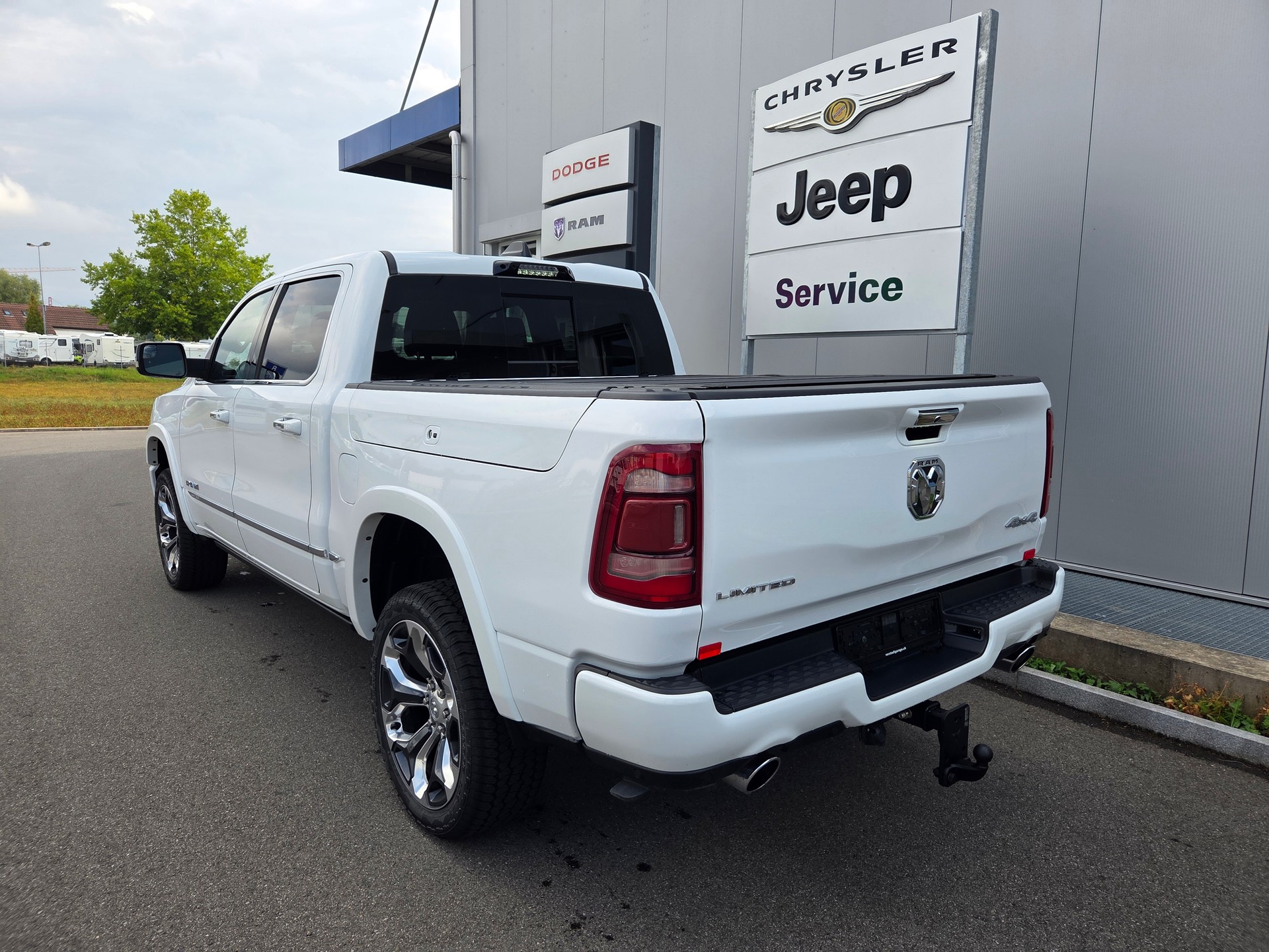 DODGE Ram 1500 5.7 V8 4x4 Limited 396PS / 3.5T AHK-showroom-element-2