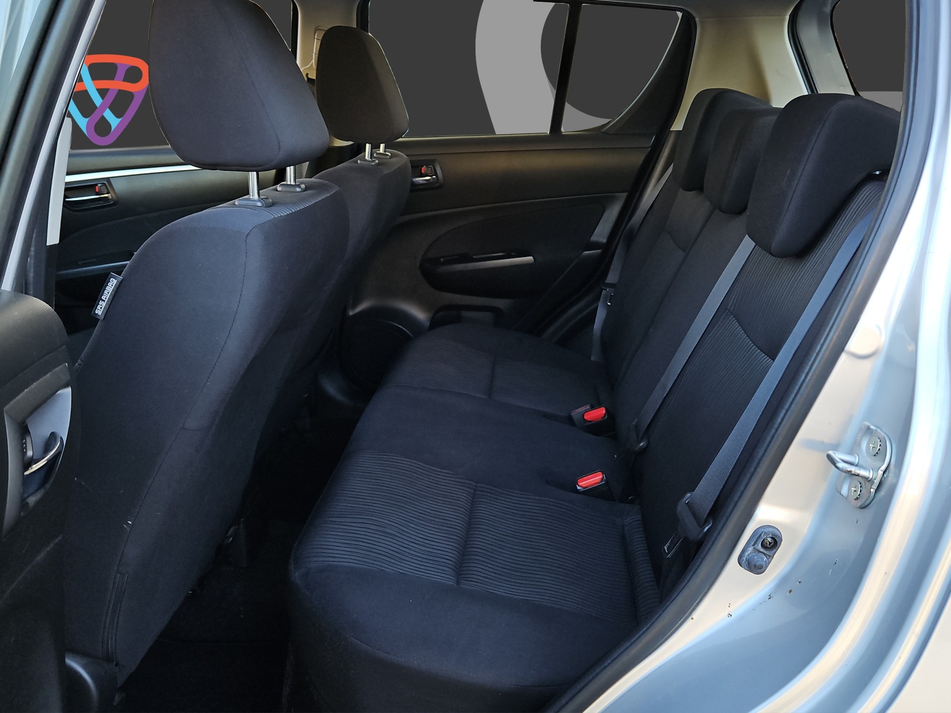 SUZUKI Swift 1.2i 16V GL 4x4-image-13